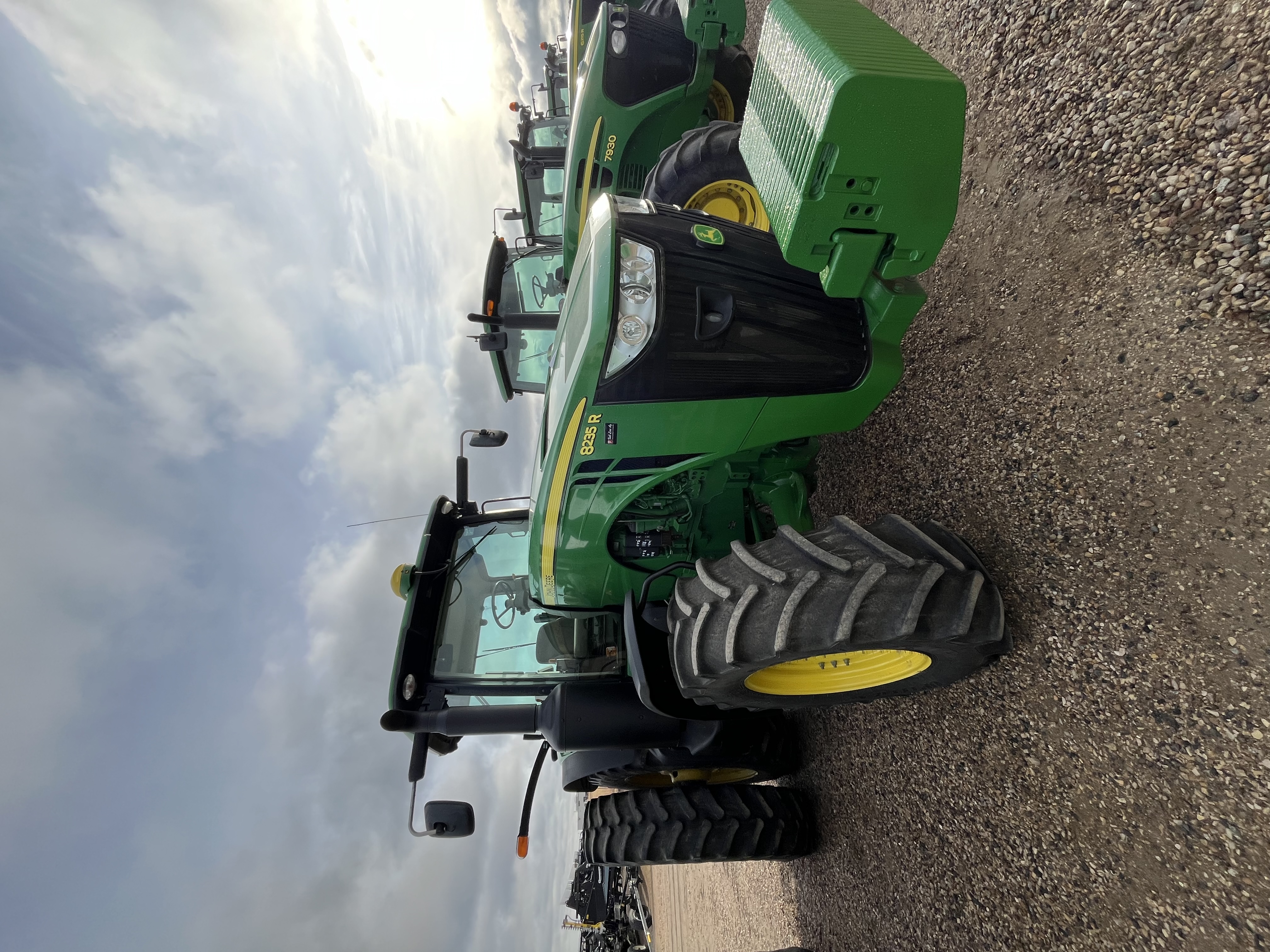 2013 John Deere 8235R Tractor