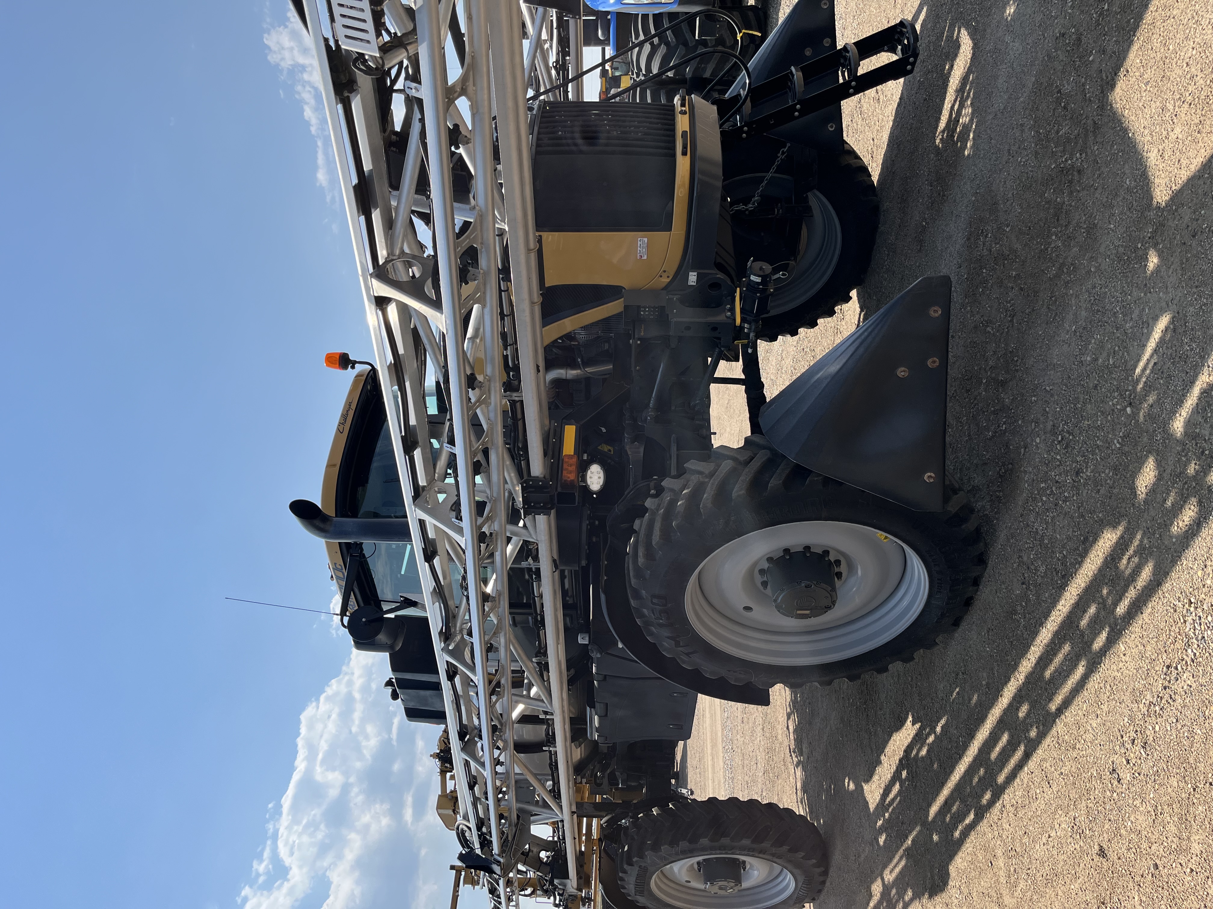 2019 RoGator RG1300C Sprayer/High Clearance