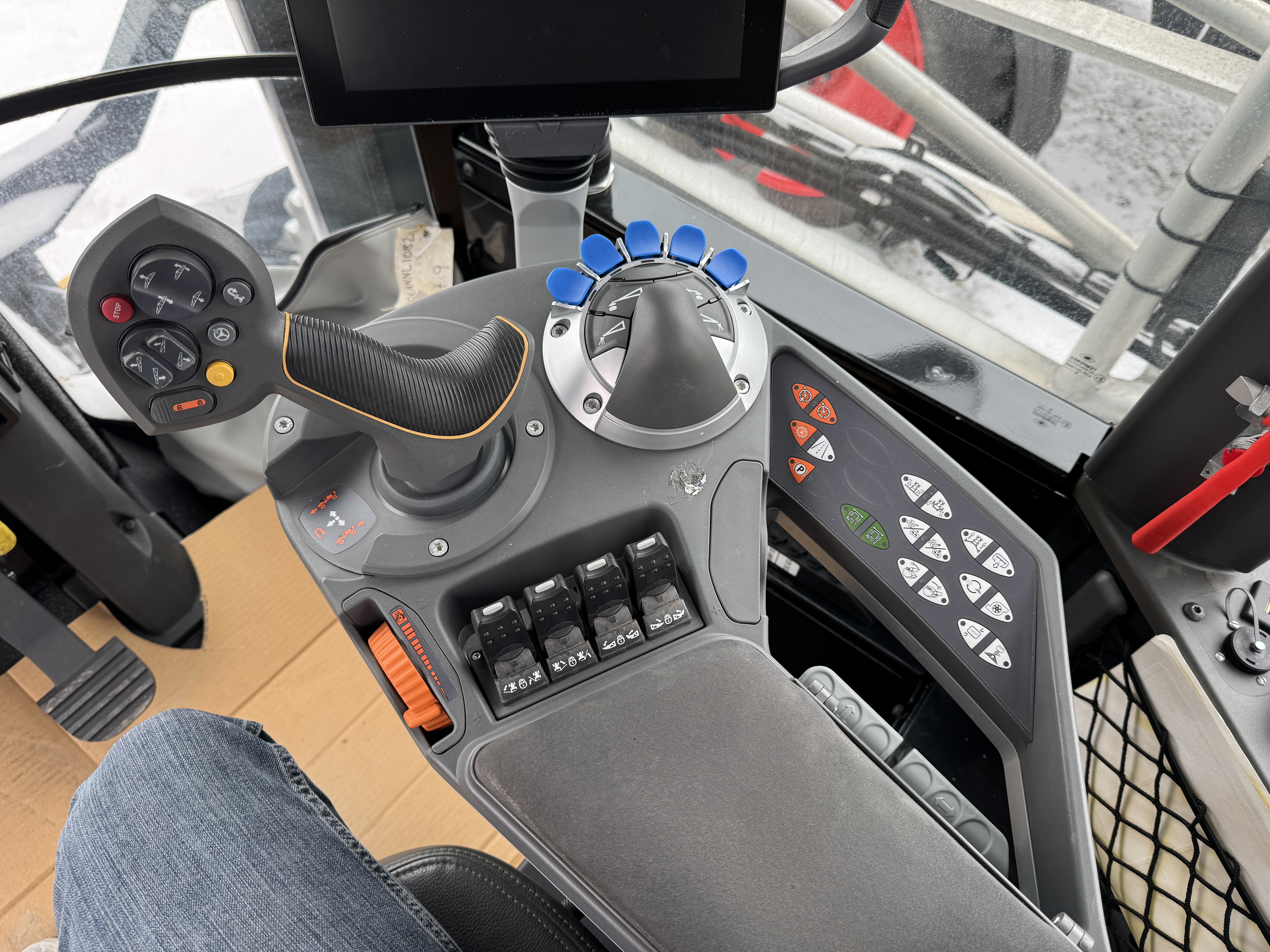 2019 RoGator RG1300C Sprayer/High Clearance