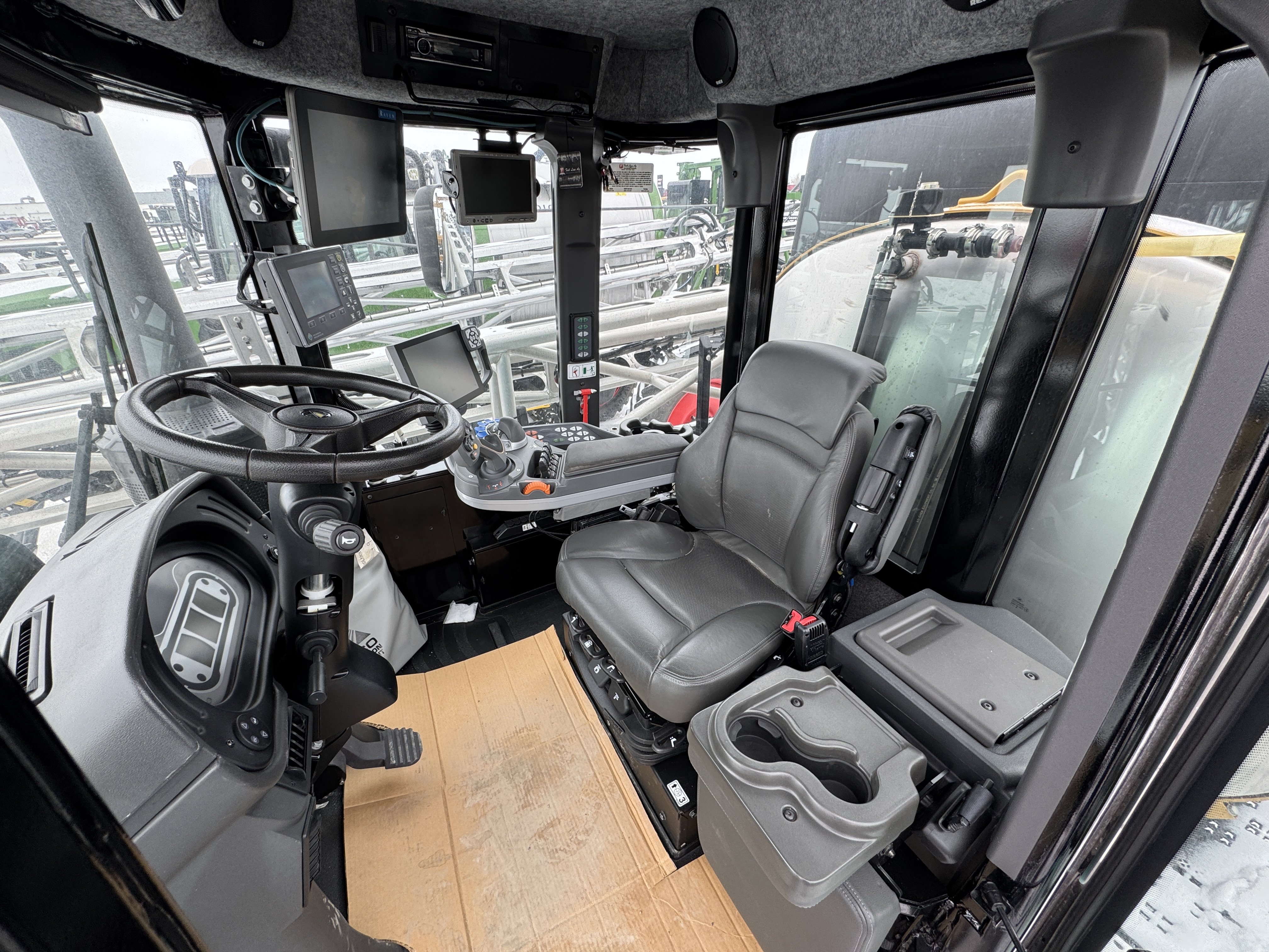 2019 RoGator RG1300C Sprayer/High Clearance