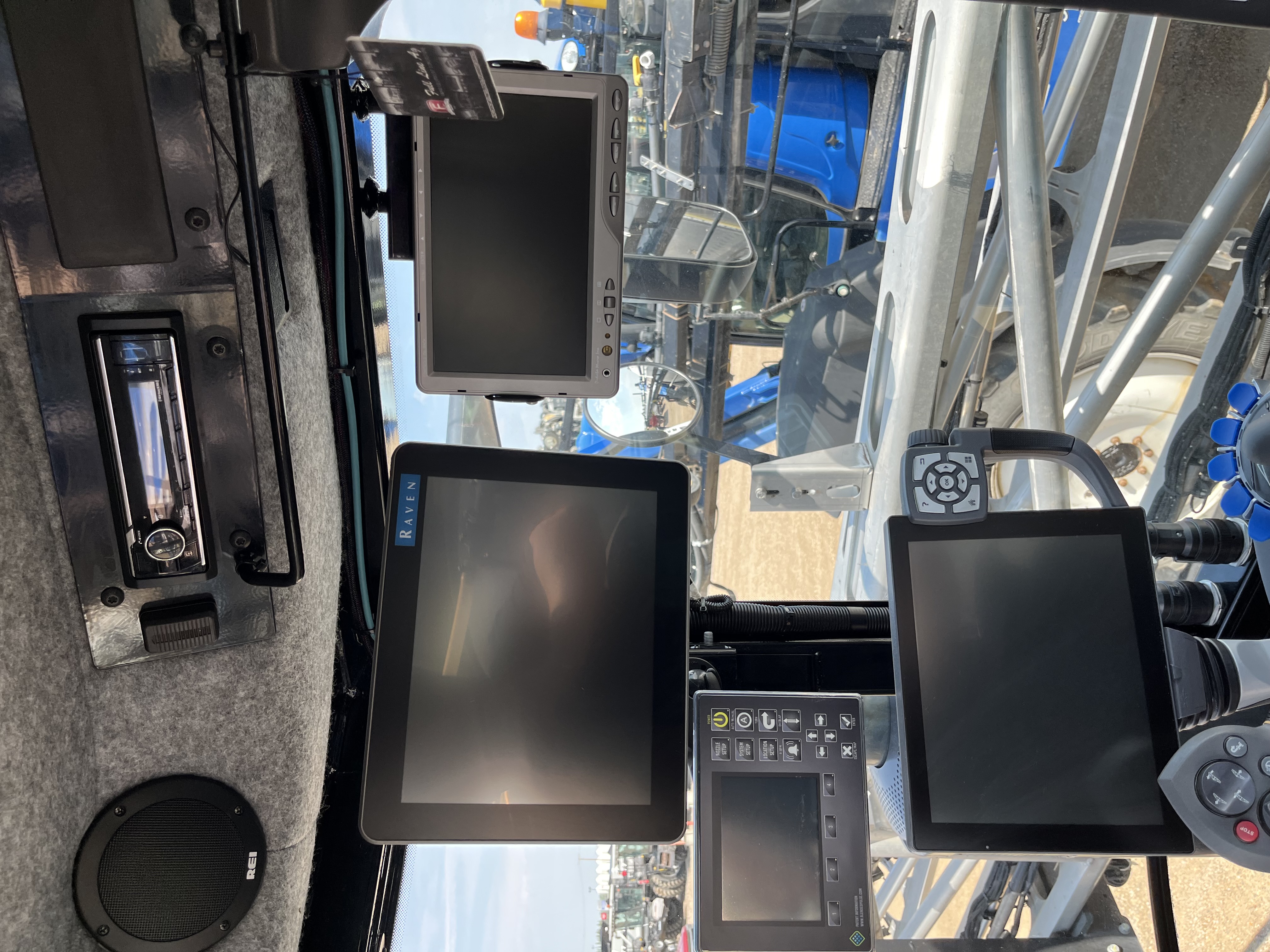 2019 RoGator RG1300C Sprayer/High Clearance