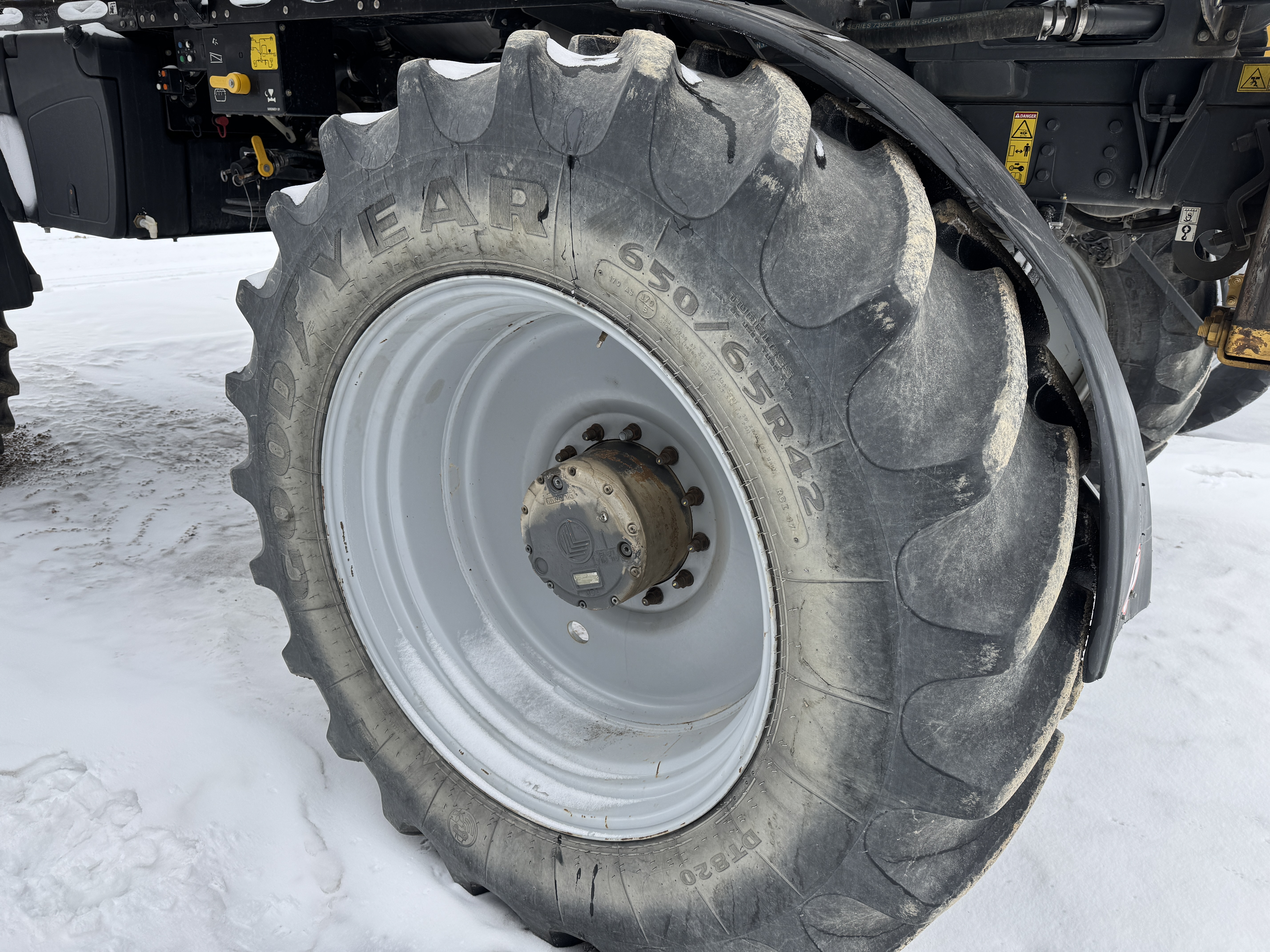 2017 RoGator RG1300B Sprayer/High Clearance