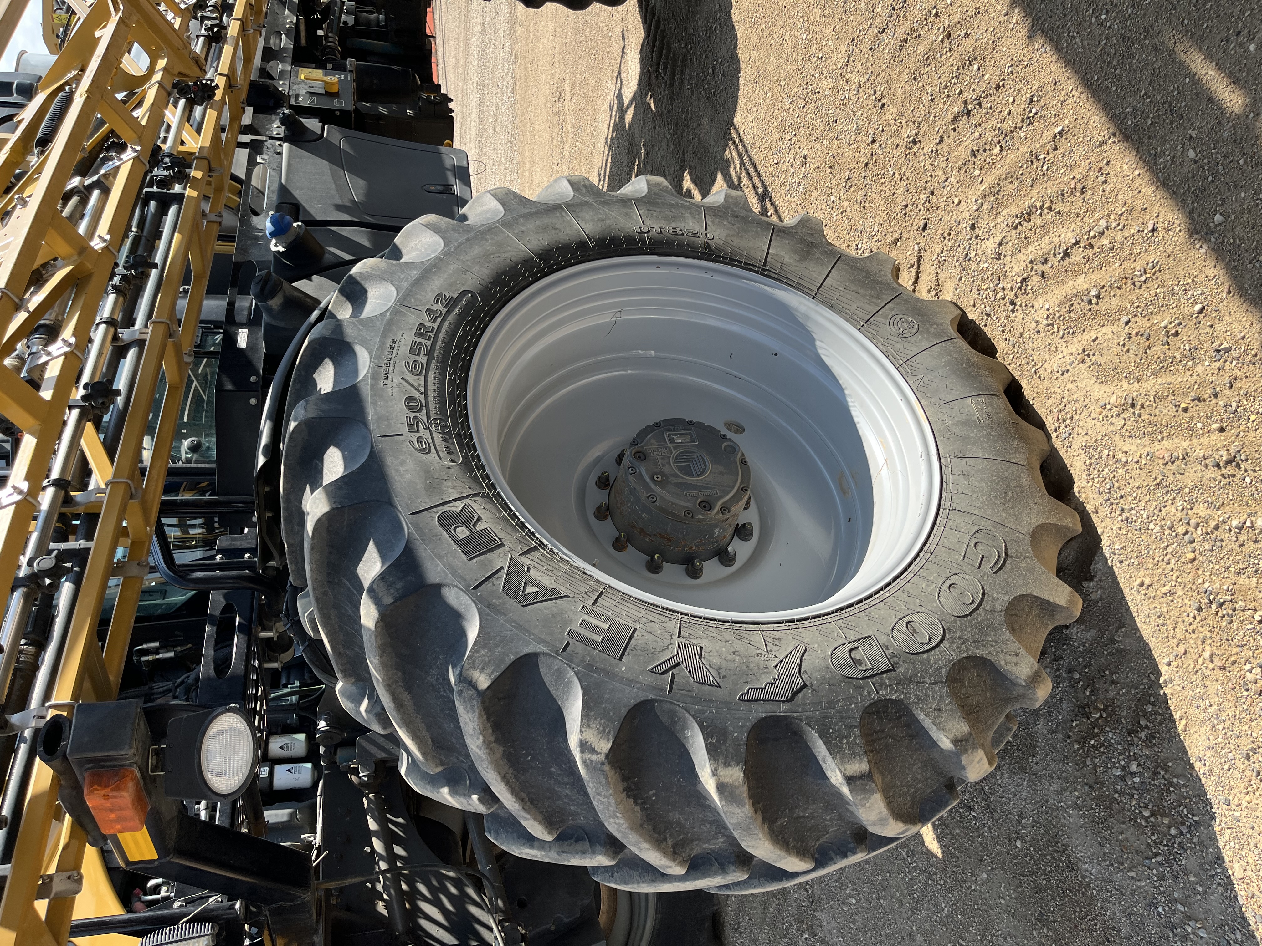 2017 RoGator RG1300B Sprayer/High Clearance