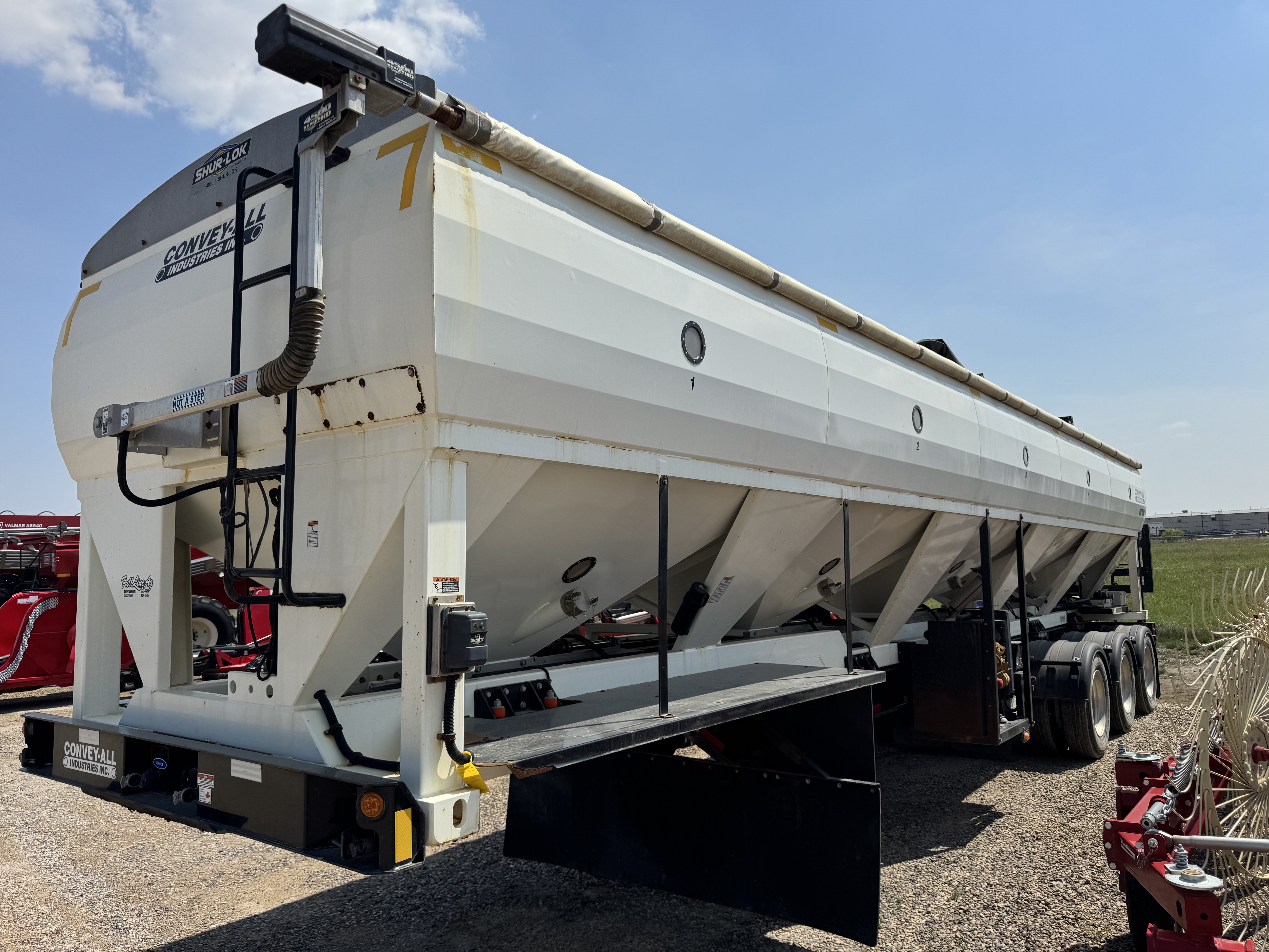 2017 Convey-All CST-1500 Seed Tender