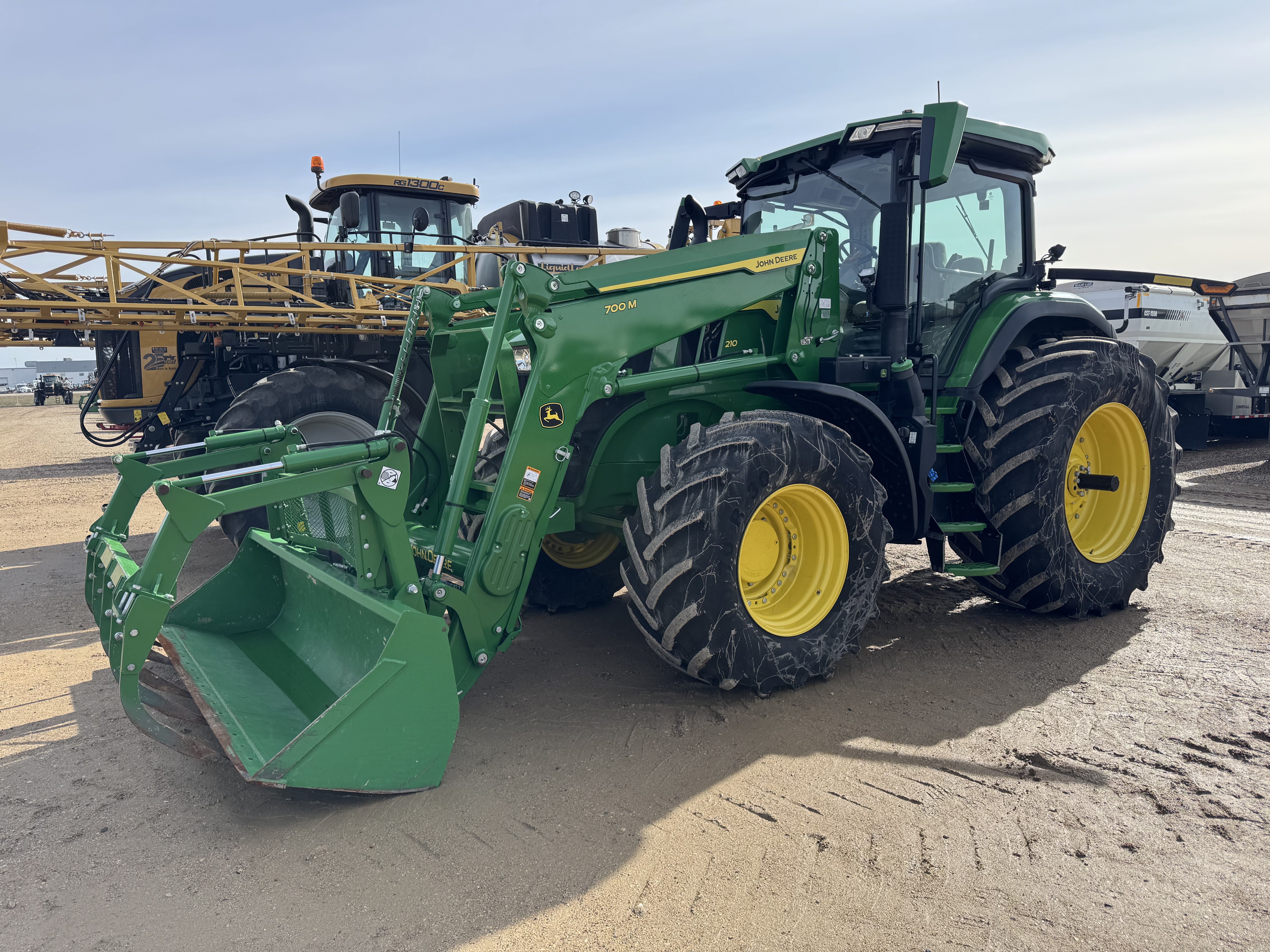2021 John Deere 7R 210 Tractor