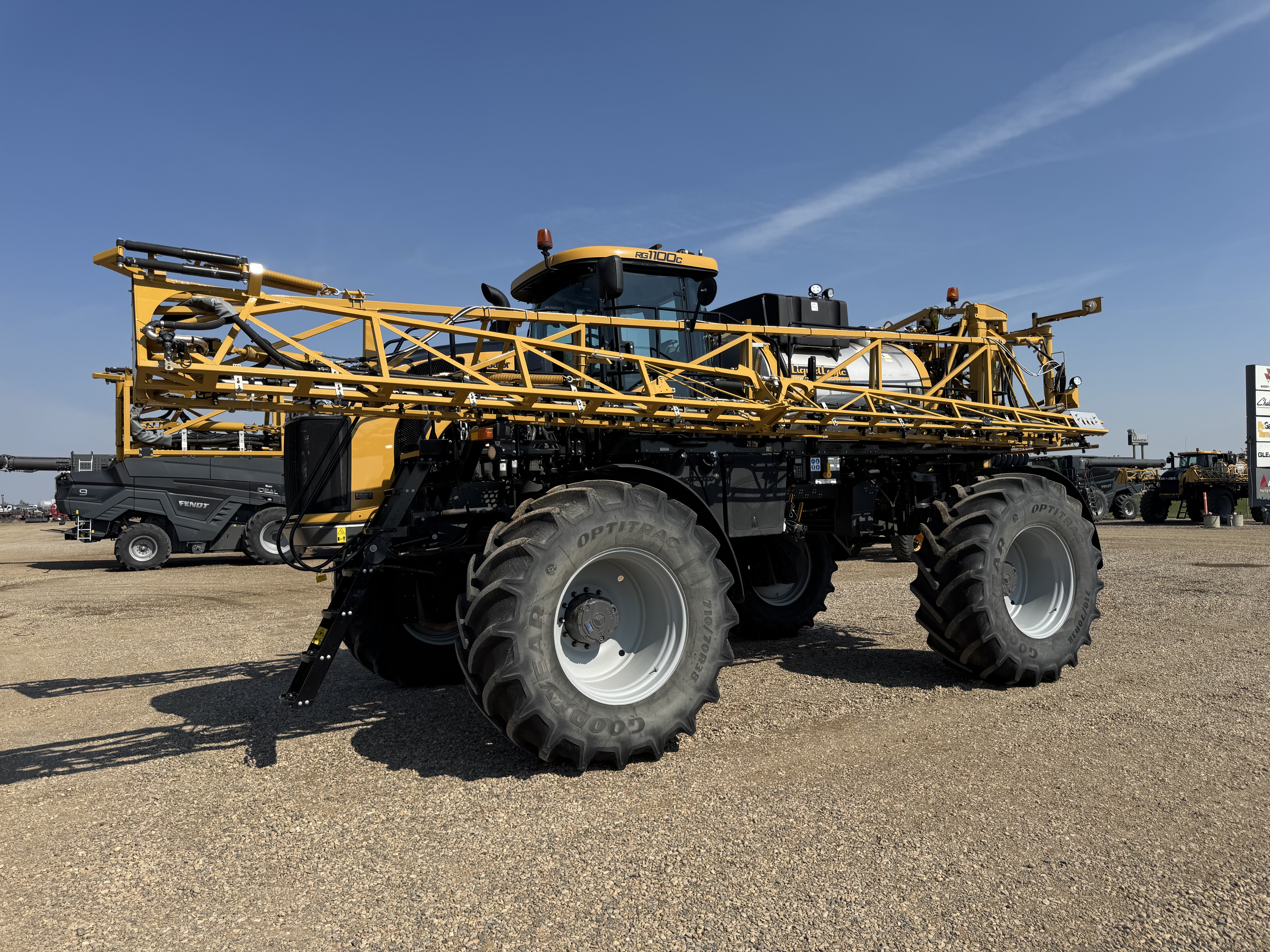 2022 RoGator RG1100C Sprayer/High Clearance