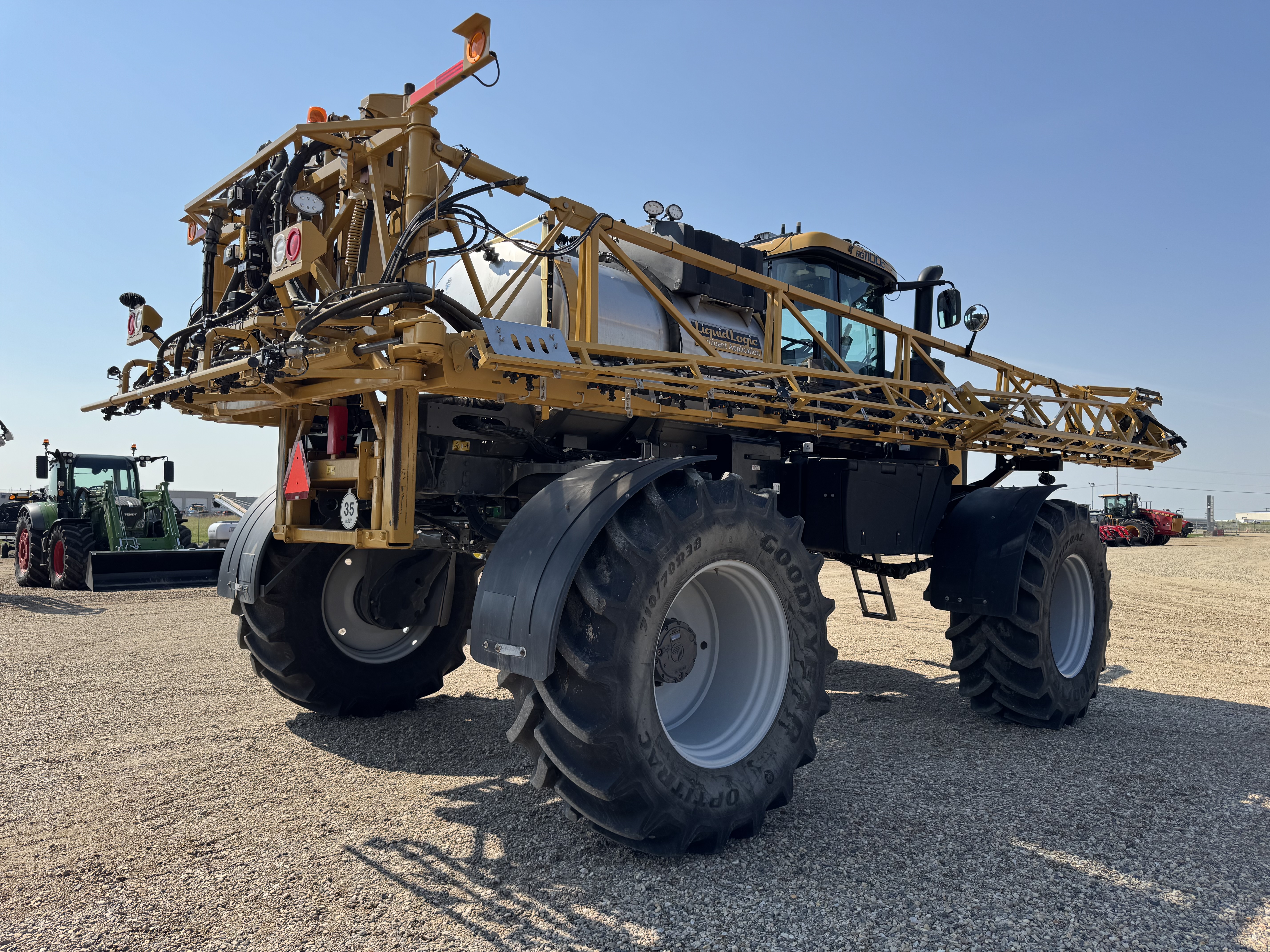 2022 RoGator RG1100C Sprayer/High Clearance