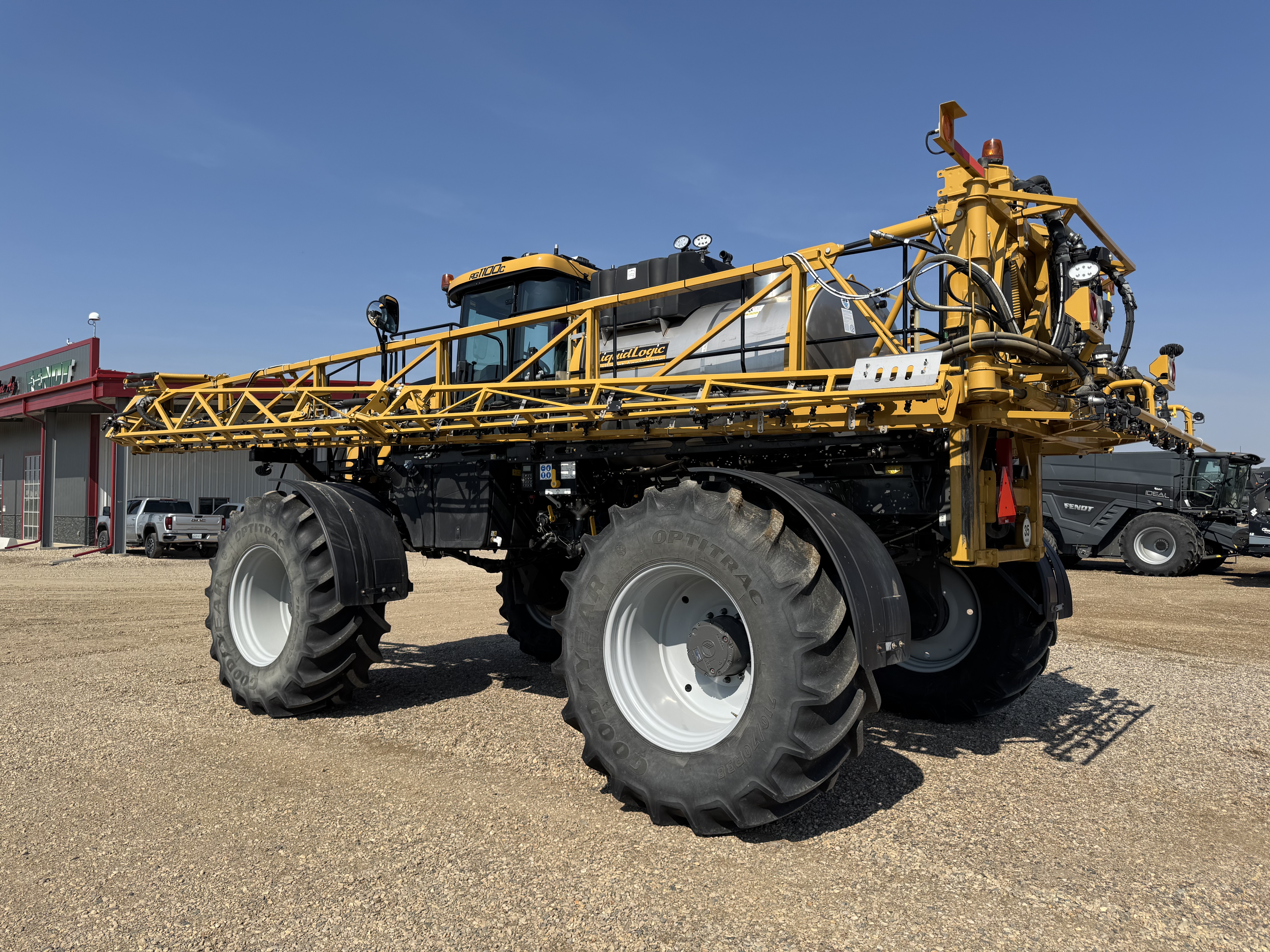 2022 RoGator RG1100C Sprayer/High Clearance