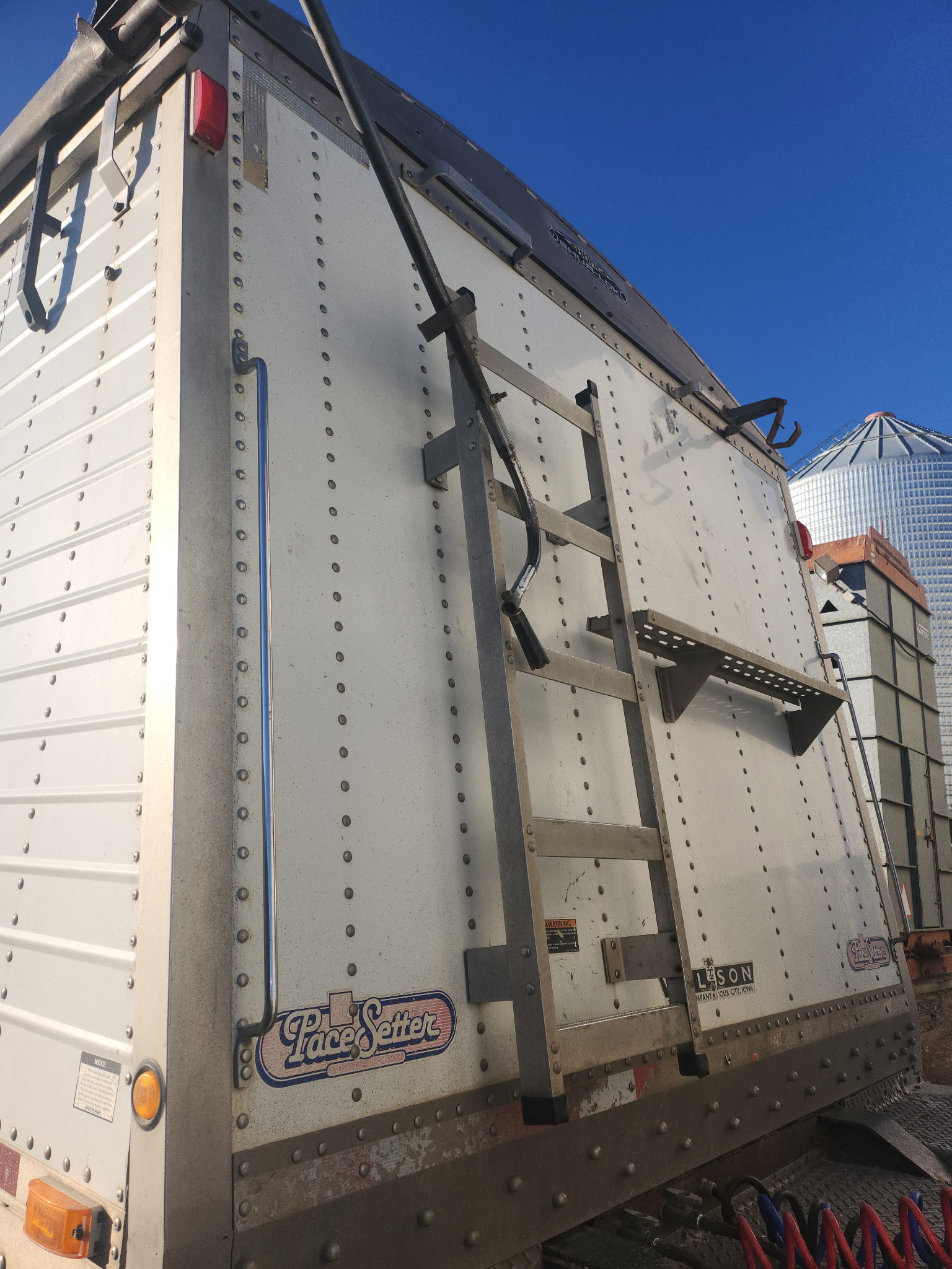 2006 Wilson Trailer Trailer/Grain