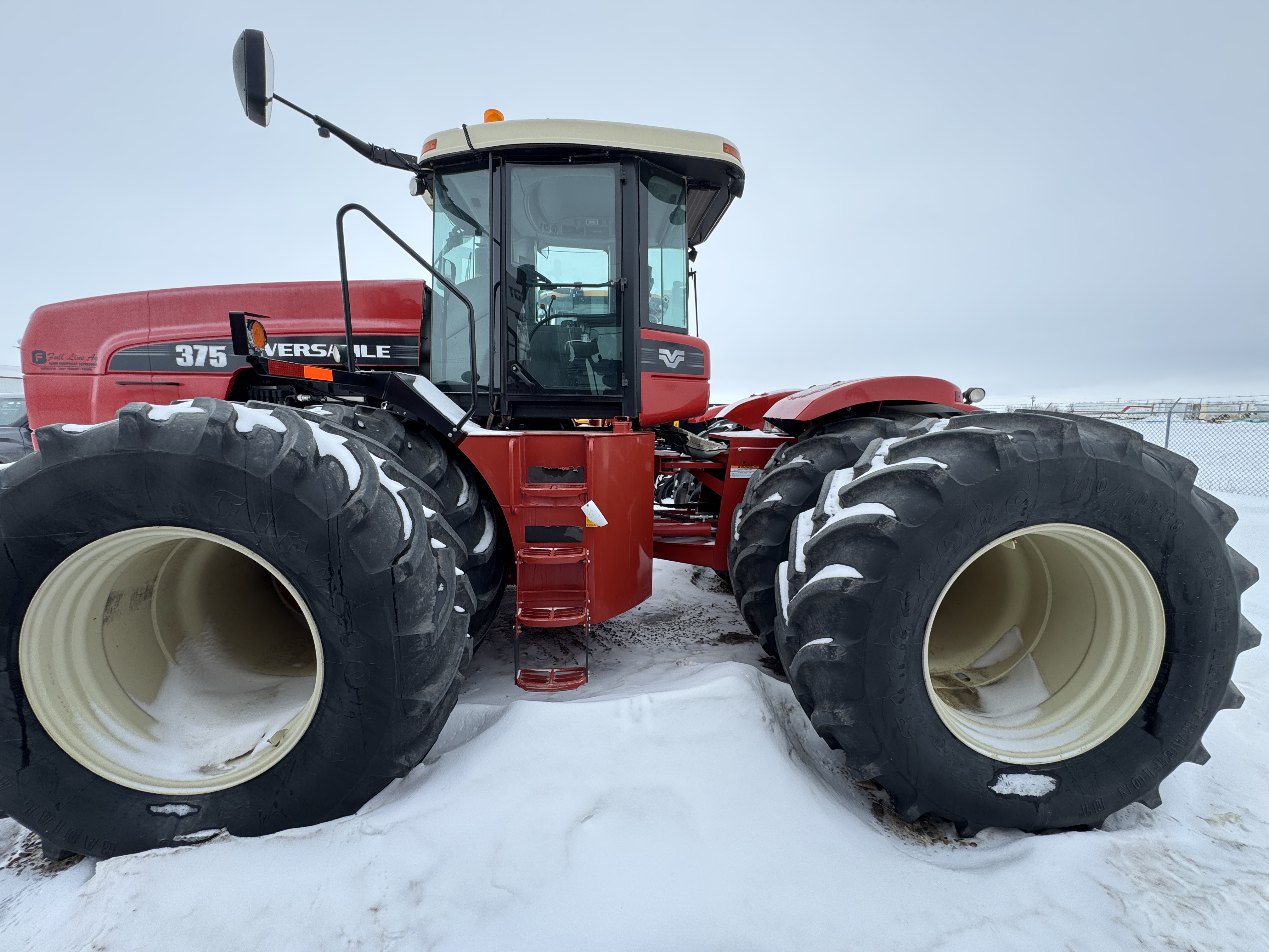 2012 Versatile 375 Tractor