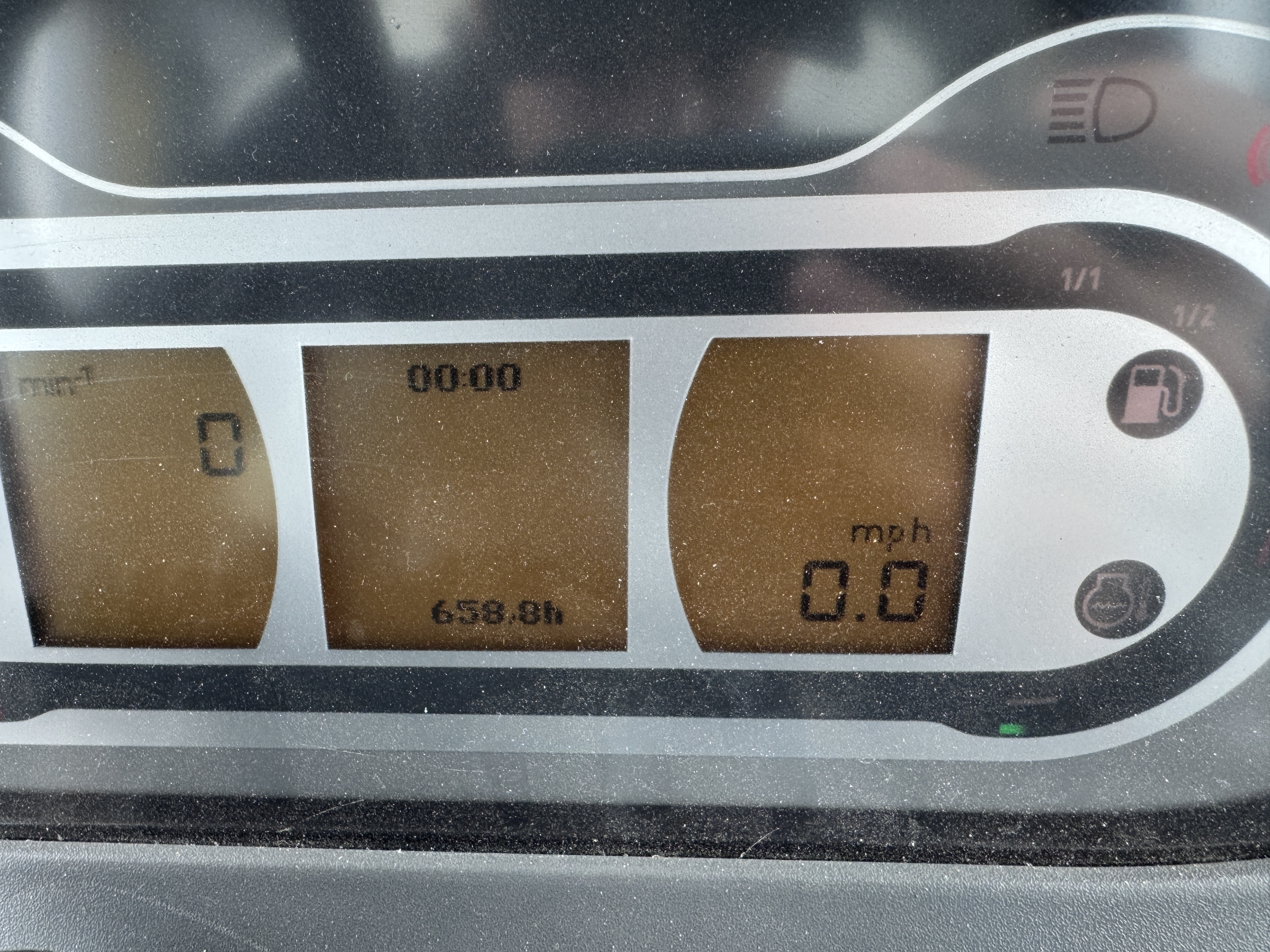 2025 Fendt RG937 Sprayer/High Clearance