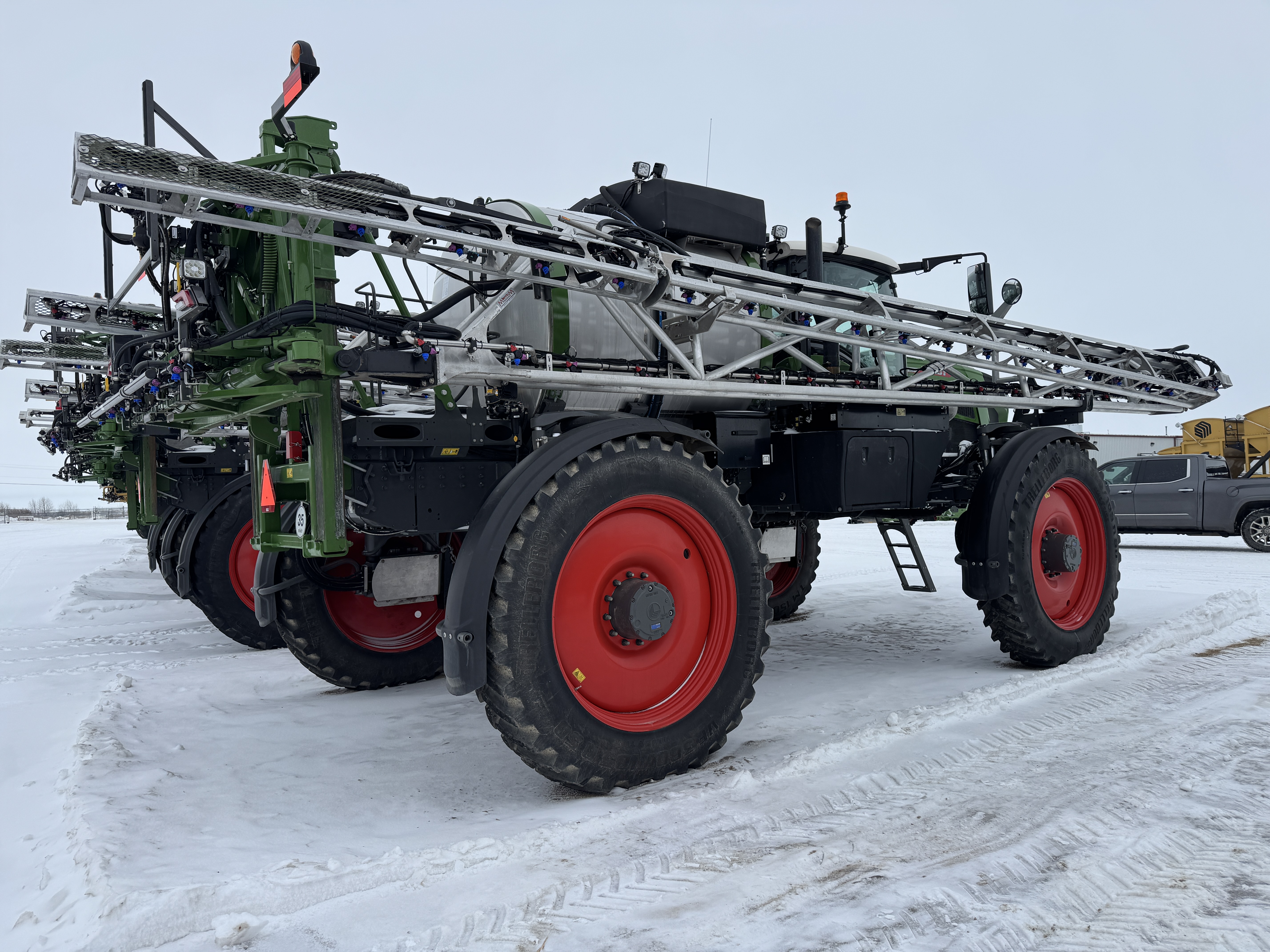 2025 Fendt RG937 Sprayer/High Clearance