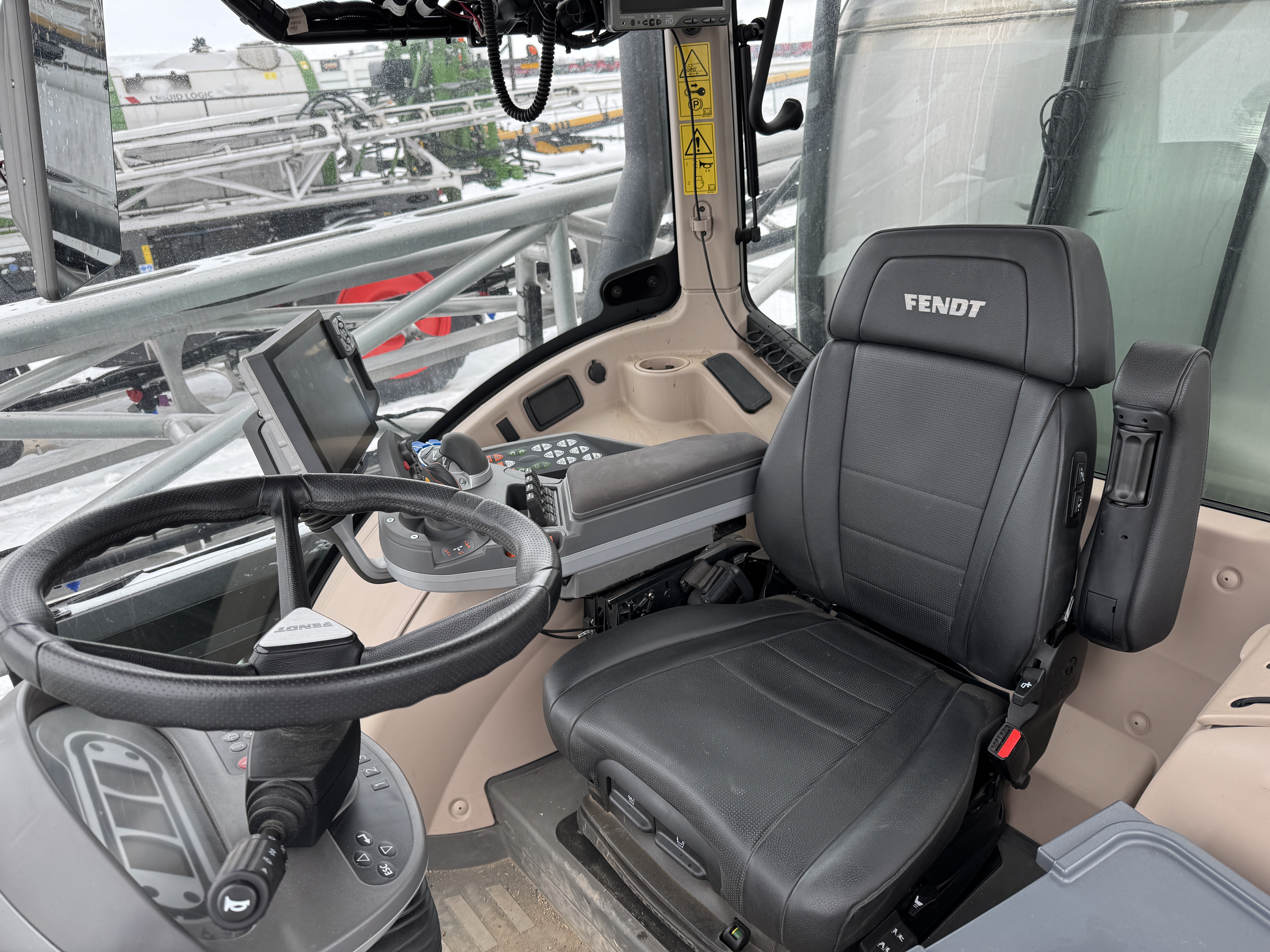 2025 Fendt RG937 Sprayer/High Clearance