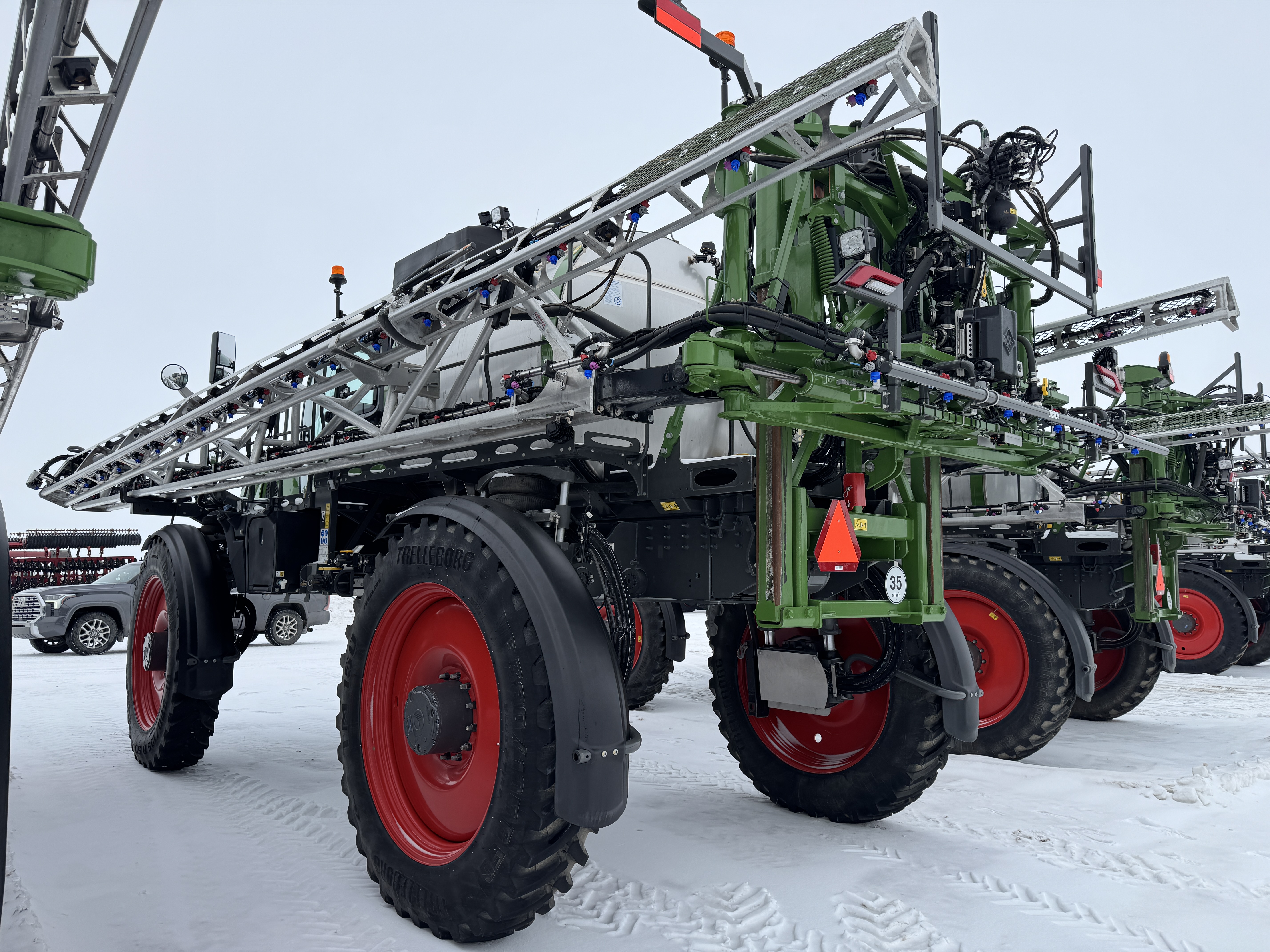 2025 Fendt RG937 Sprayer/High Clearance