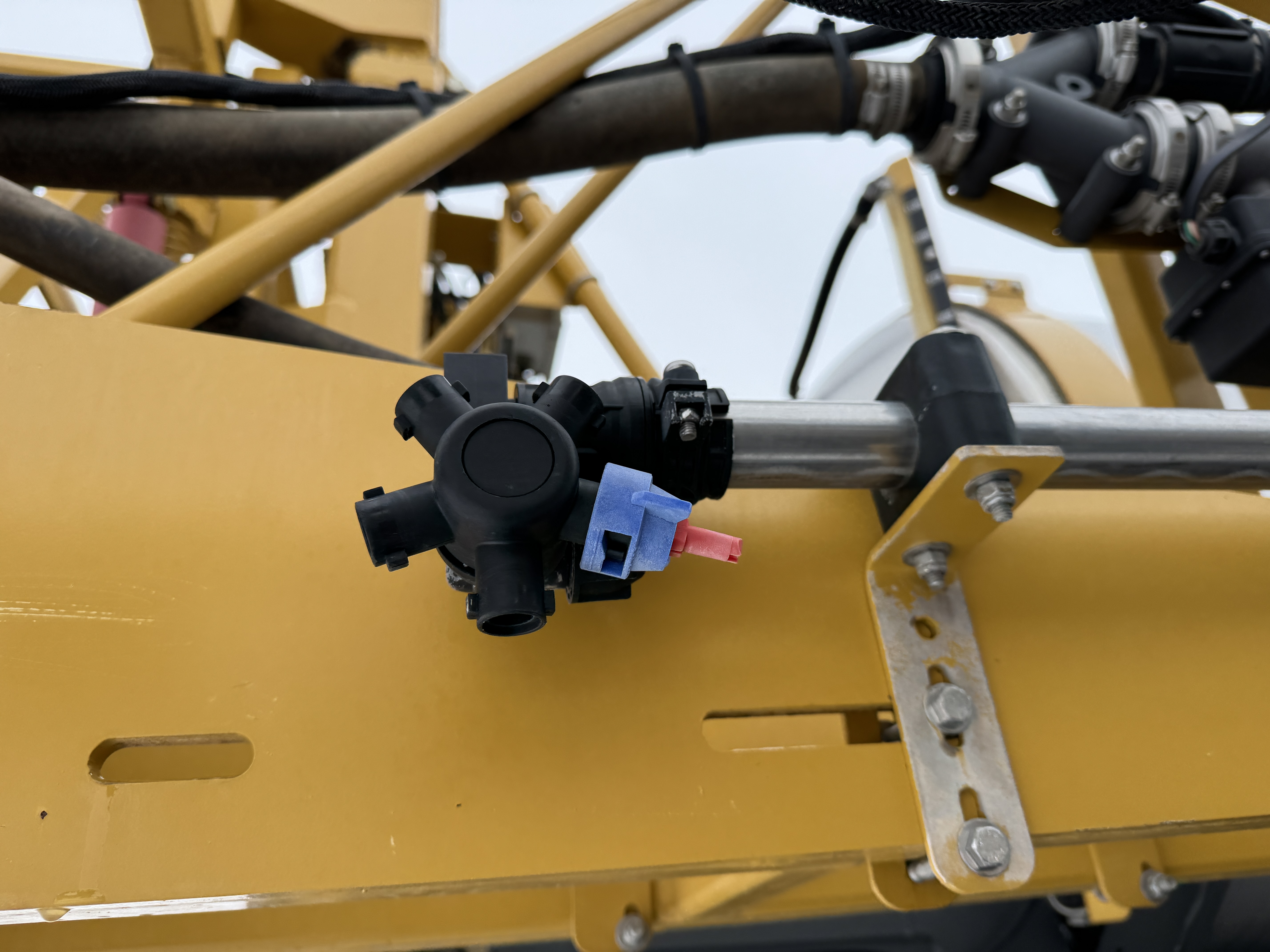 2012 RoGator RG1100B Sprayer/High Clearance