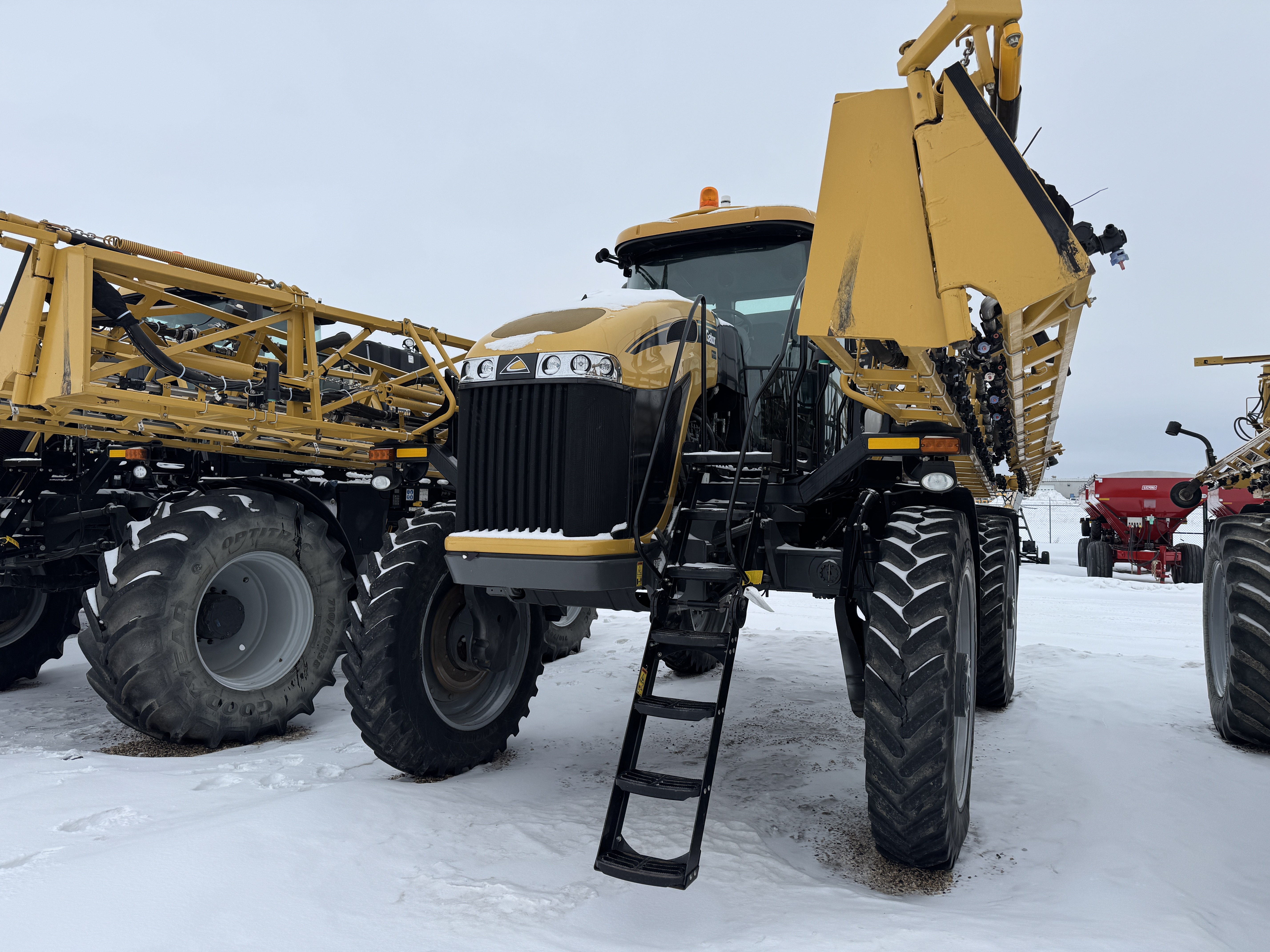 2012 RoGator RG1100B Sprayer/High Clearance