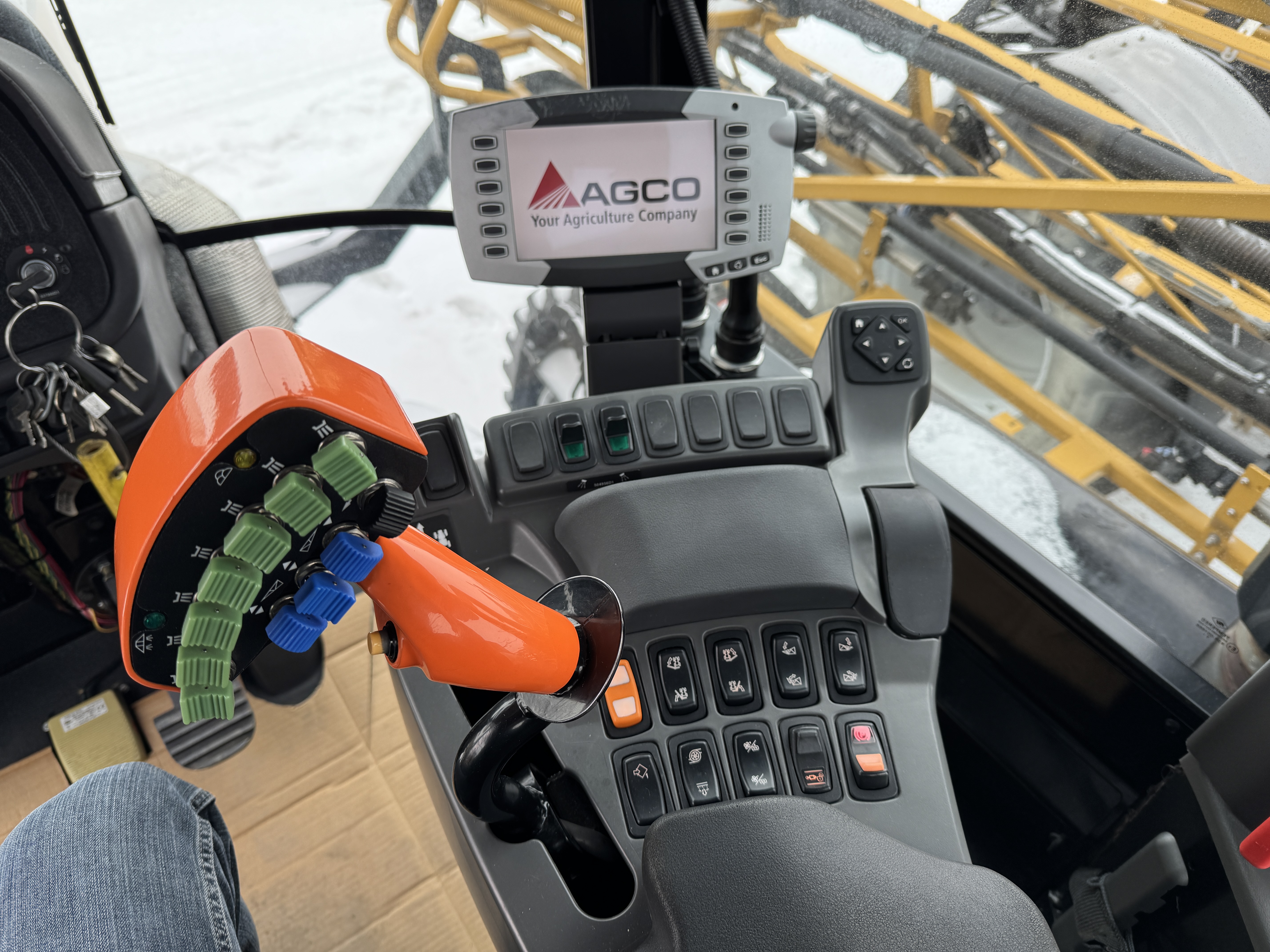 2012 RoGator RG1100B Sprayer/High Clearance