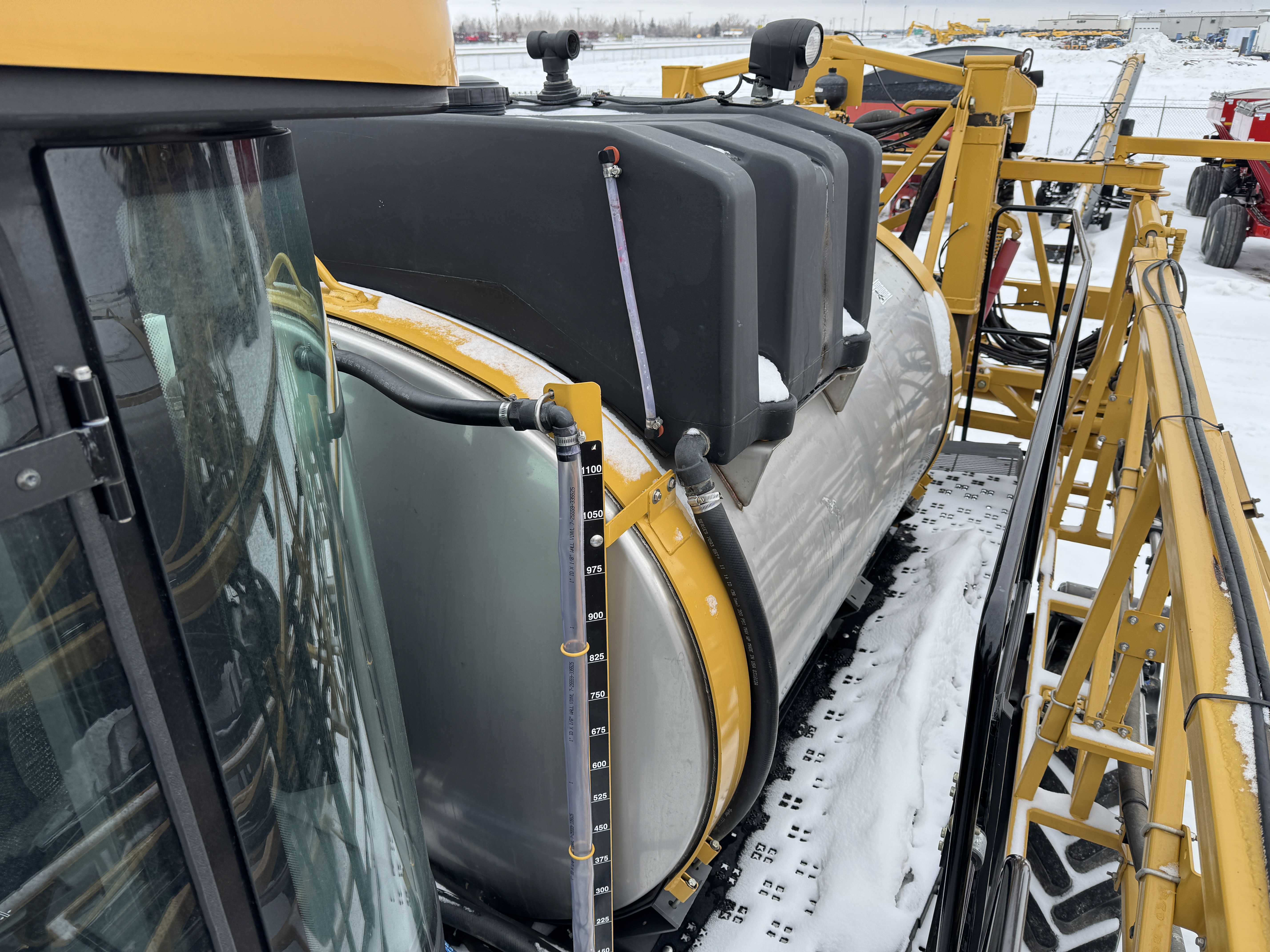 2012 RoGator RG1100B Sprayer/High Clearance