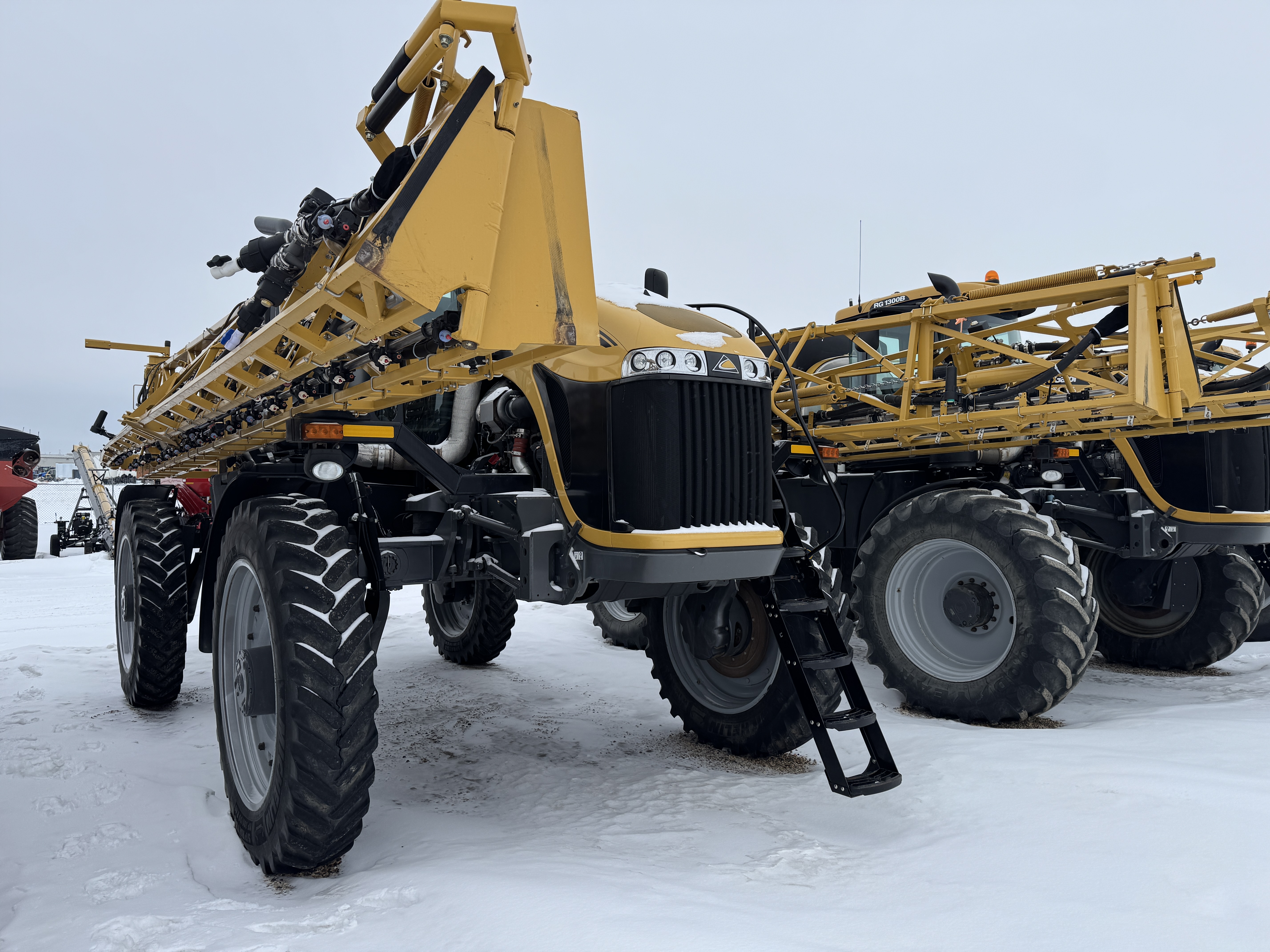 2012 RoGator RG1100B Sprayer/High Clearance
