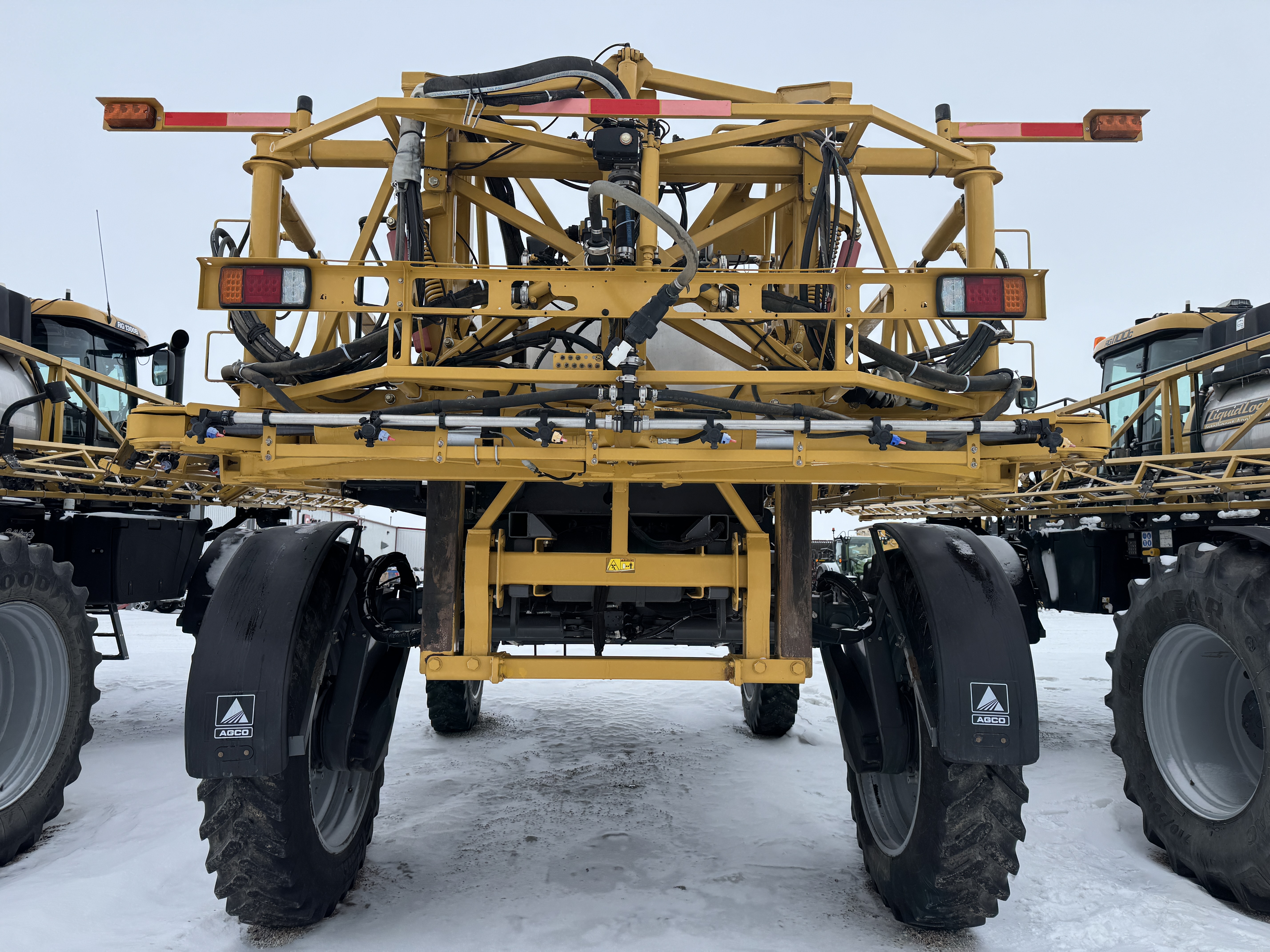 2012 RoGator RG1100B Sprayer/High Clearance