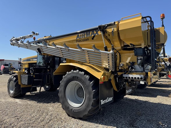 2024 TerraGator TG8400C Floater