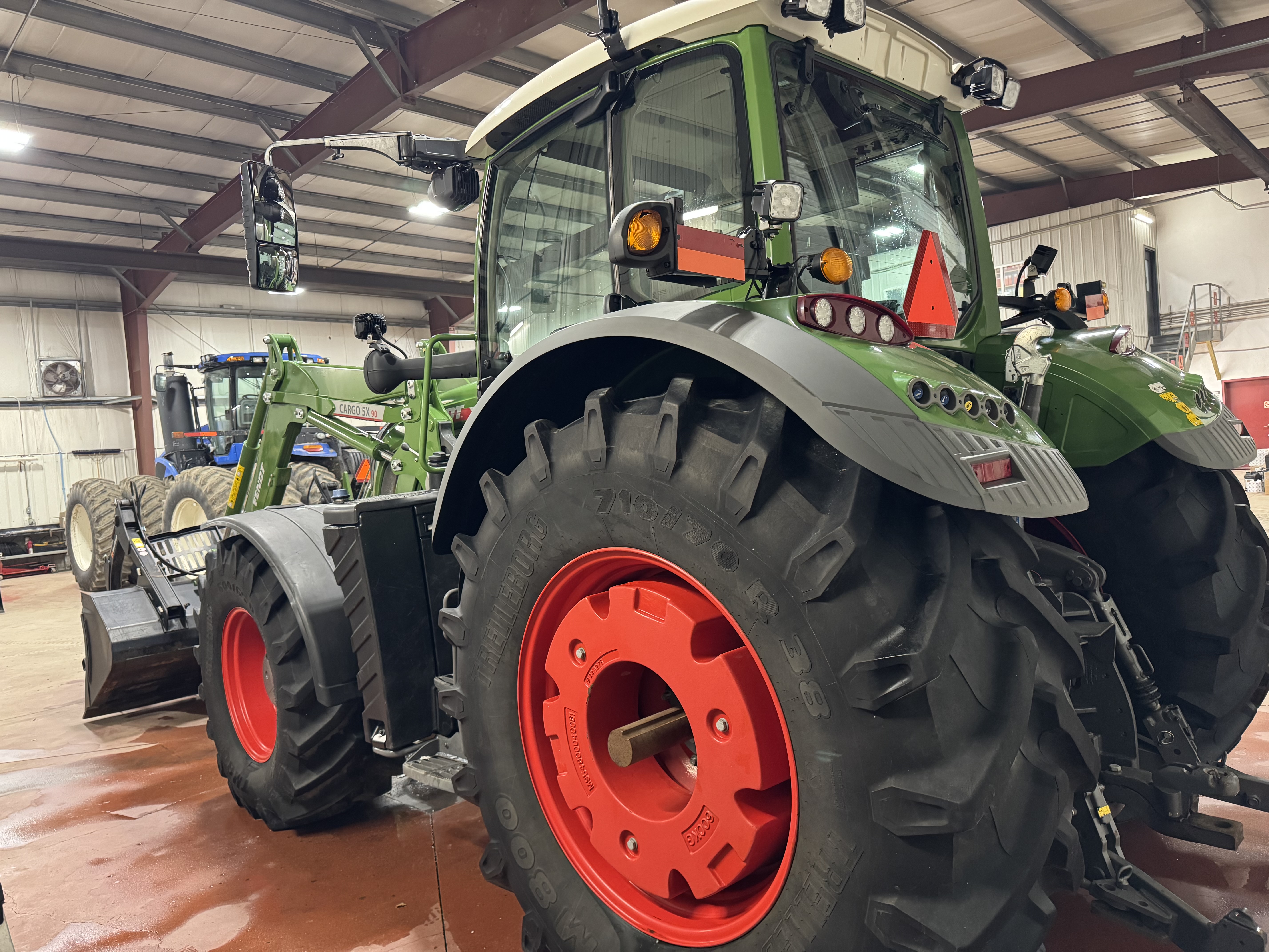 2023 Fendt 724 Gen6 Tractor