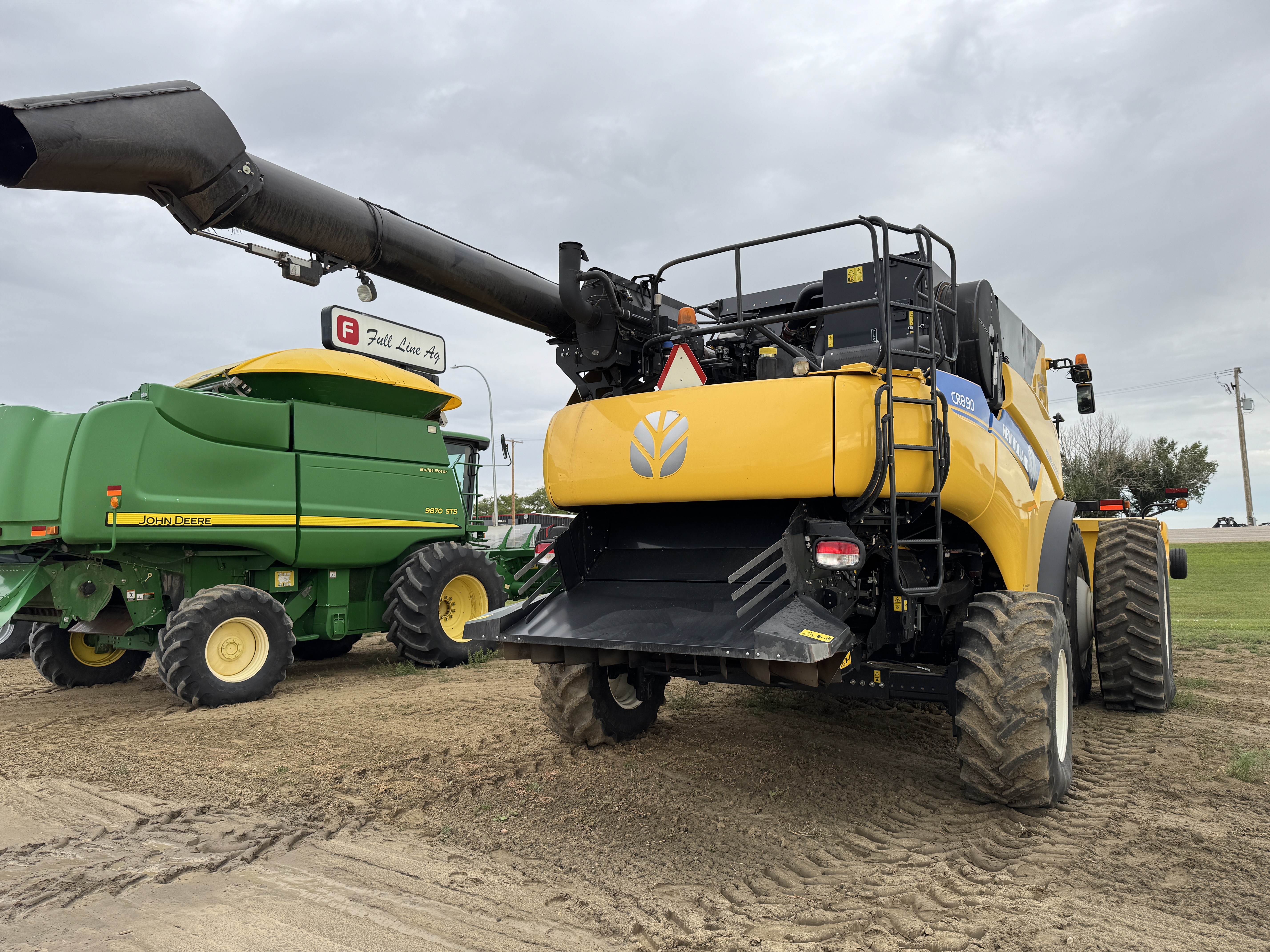 2018 New Holland CR8.90 Combine
