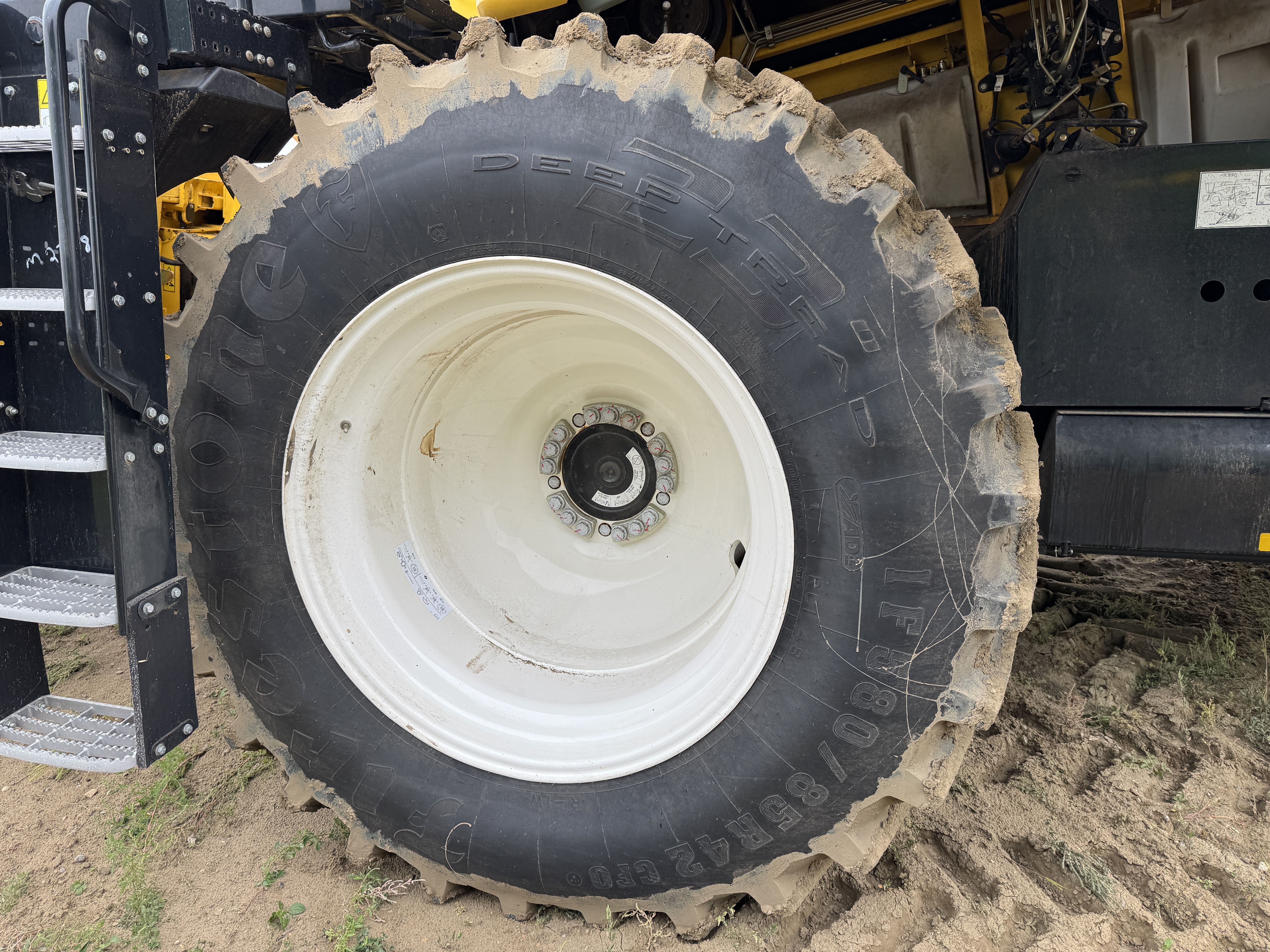 2018 New Holland CR8.90 Combine