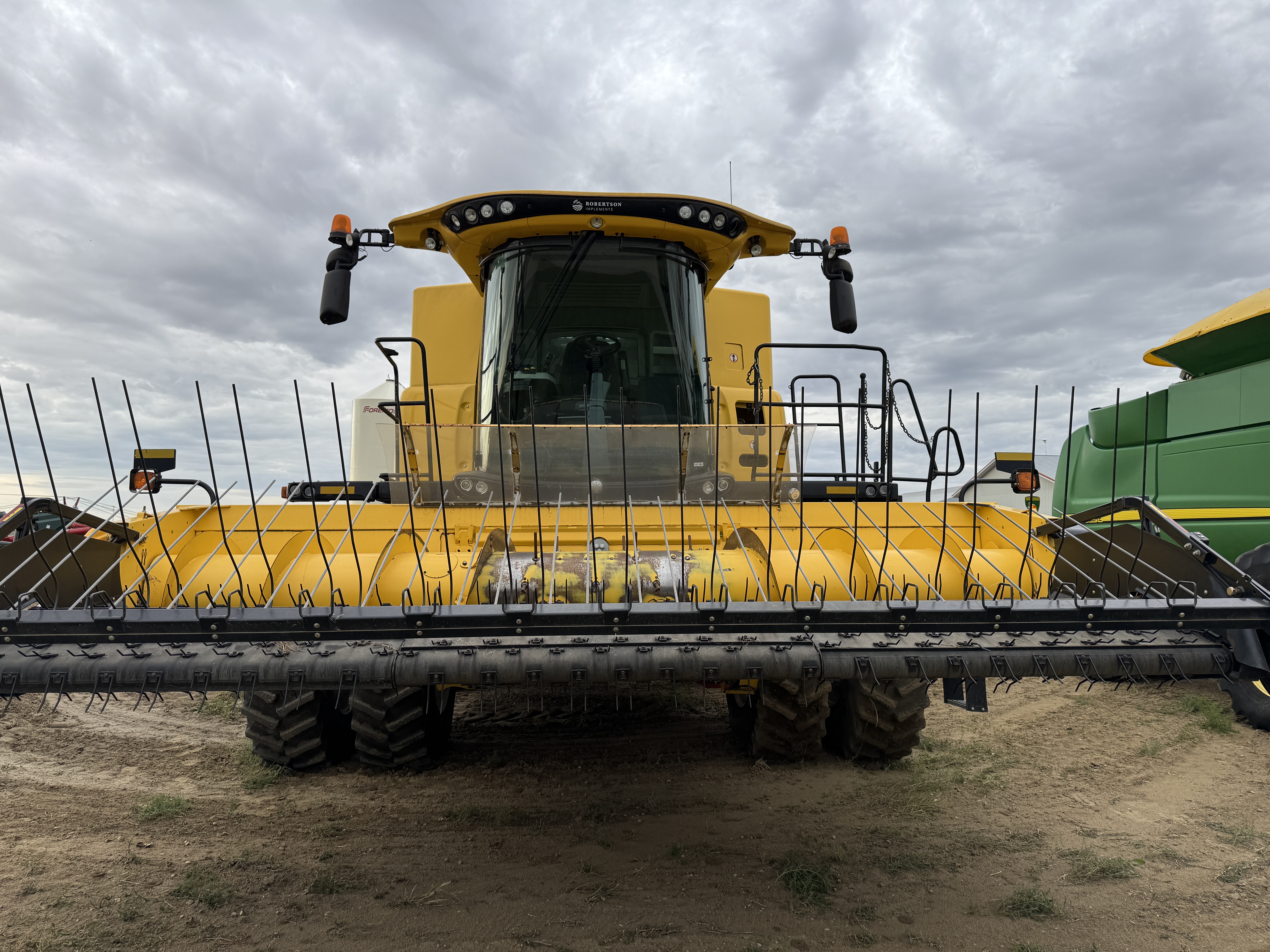 2018 New Holland CR8.90 Combine