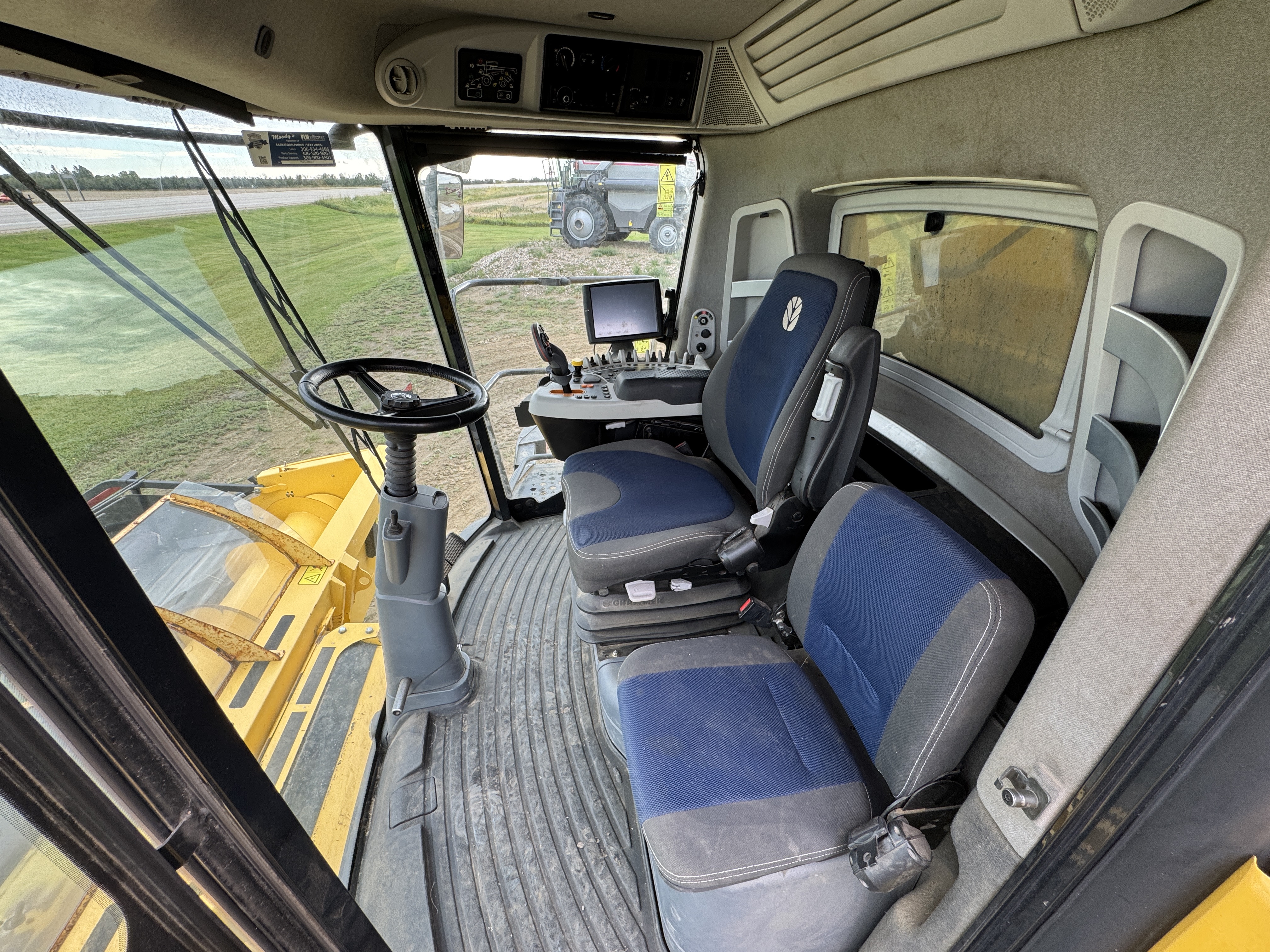 2018 New Holland CR8.90 Combine