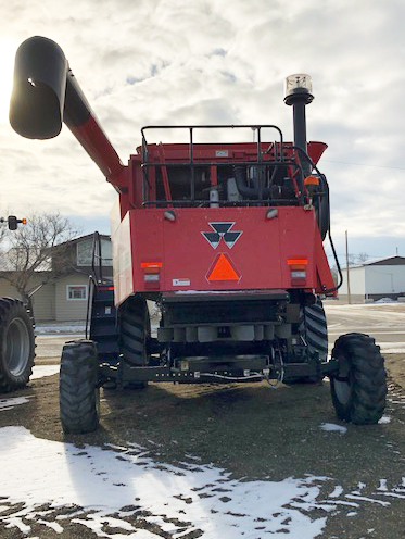 2006 Massey Ferguson 9690 Combine