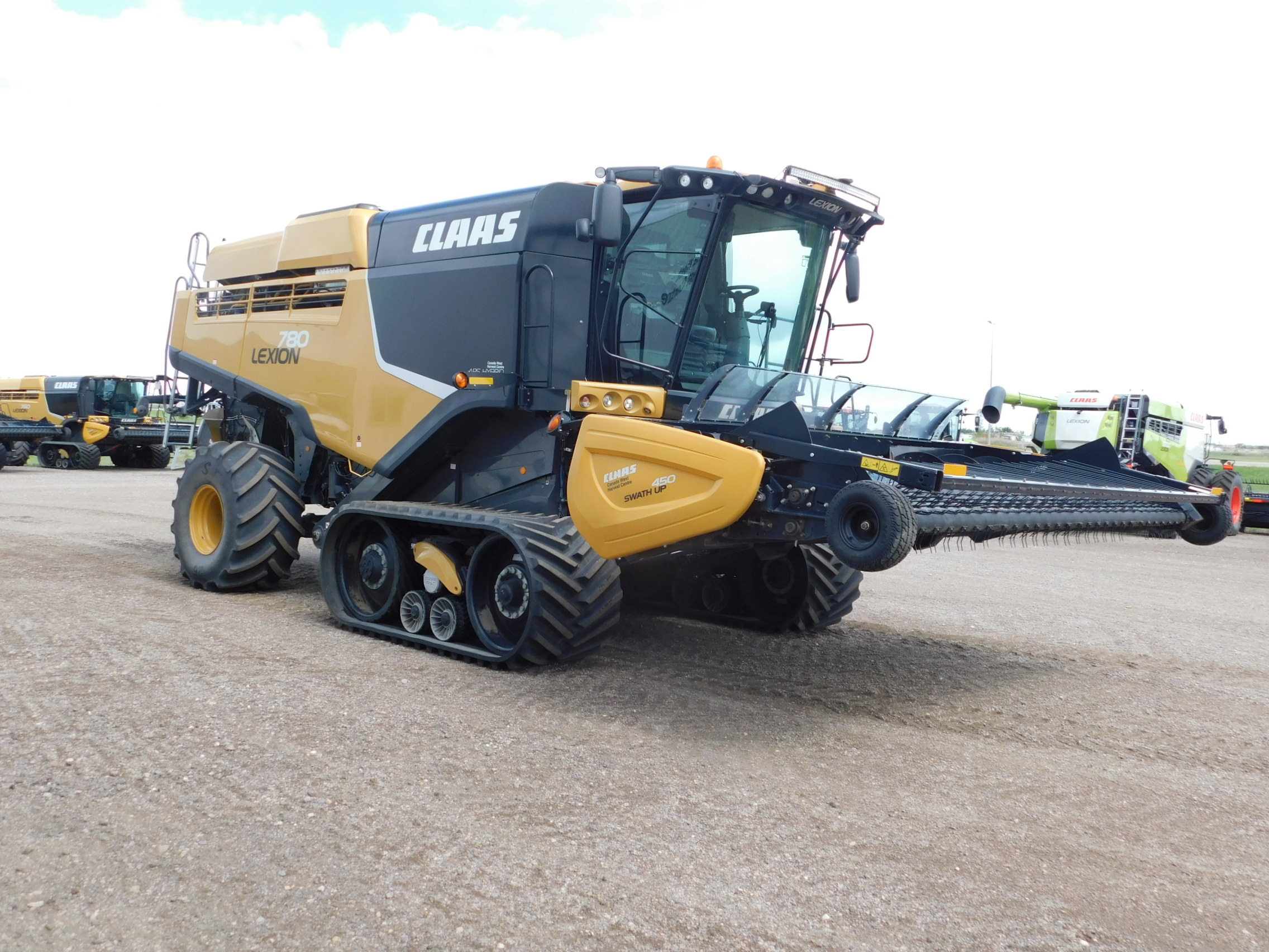2015 CLAAS 780TT Combine for sale in Corman Park, SK IronSearch