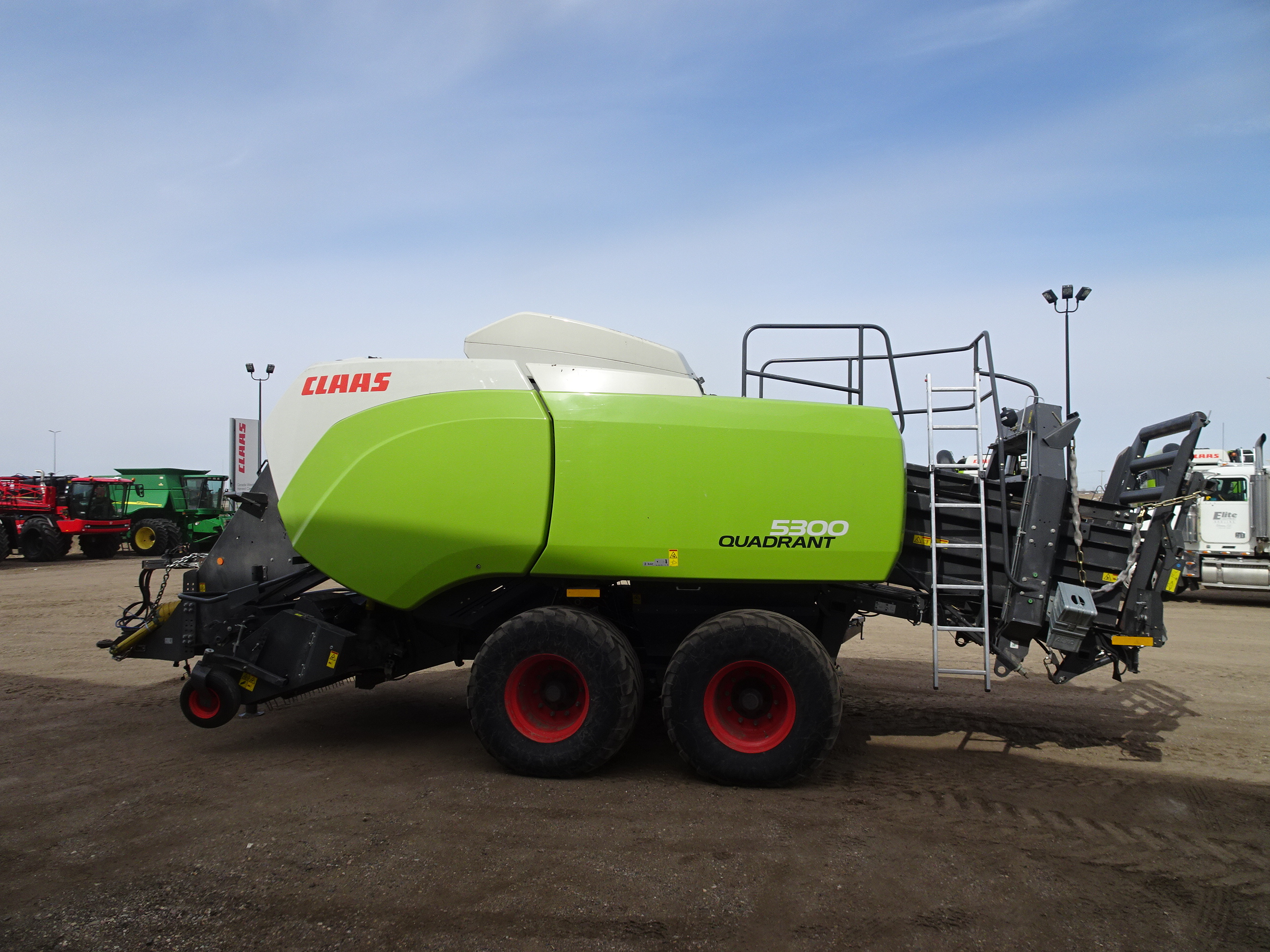 2019 CLAAS 5300 Roto Feed Baler/Square