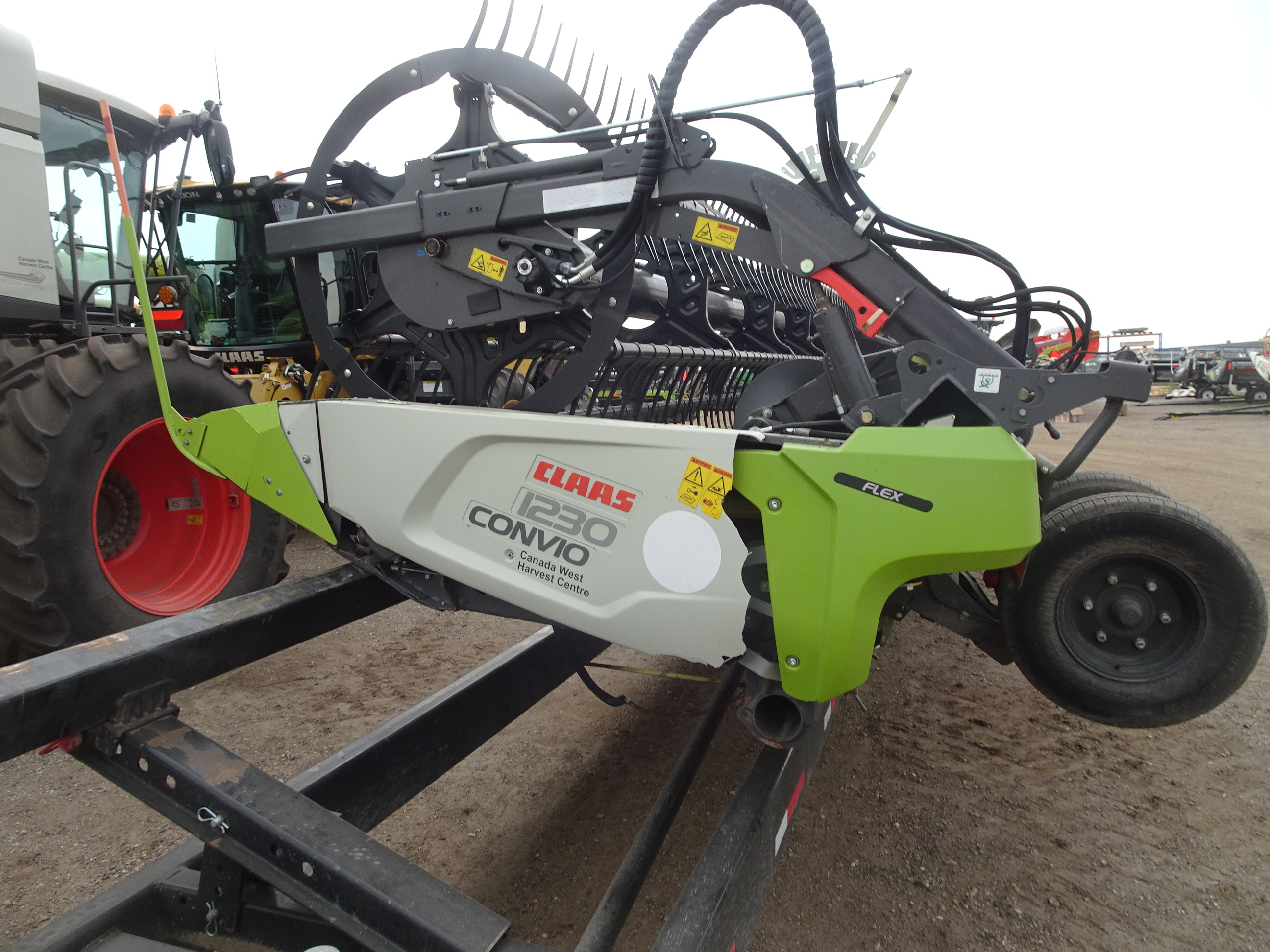 2021 CLAAS Convio 1230 Header Draper