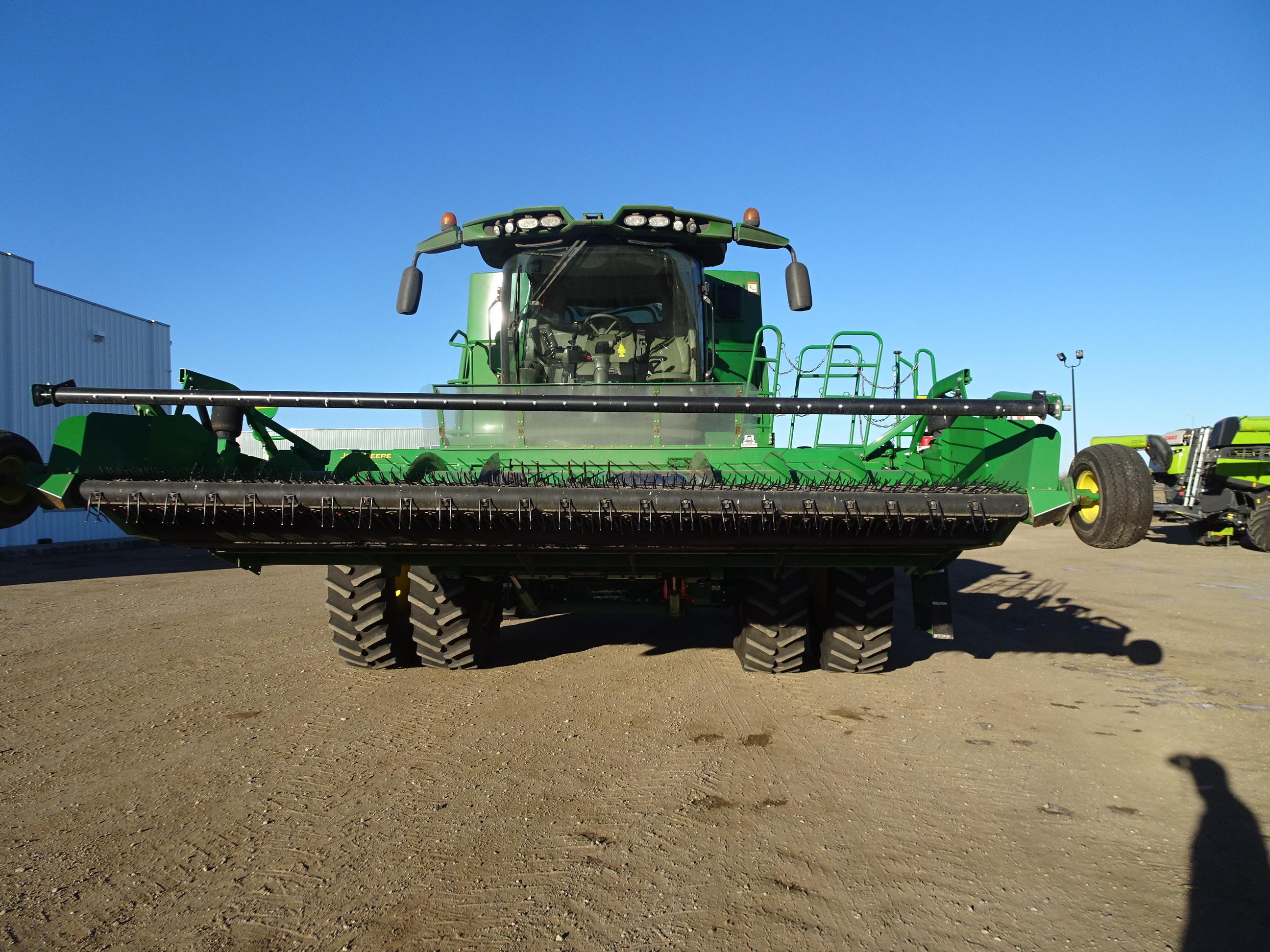 2017 John Deere S680 Combine