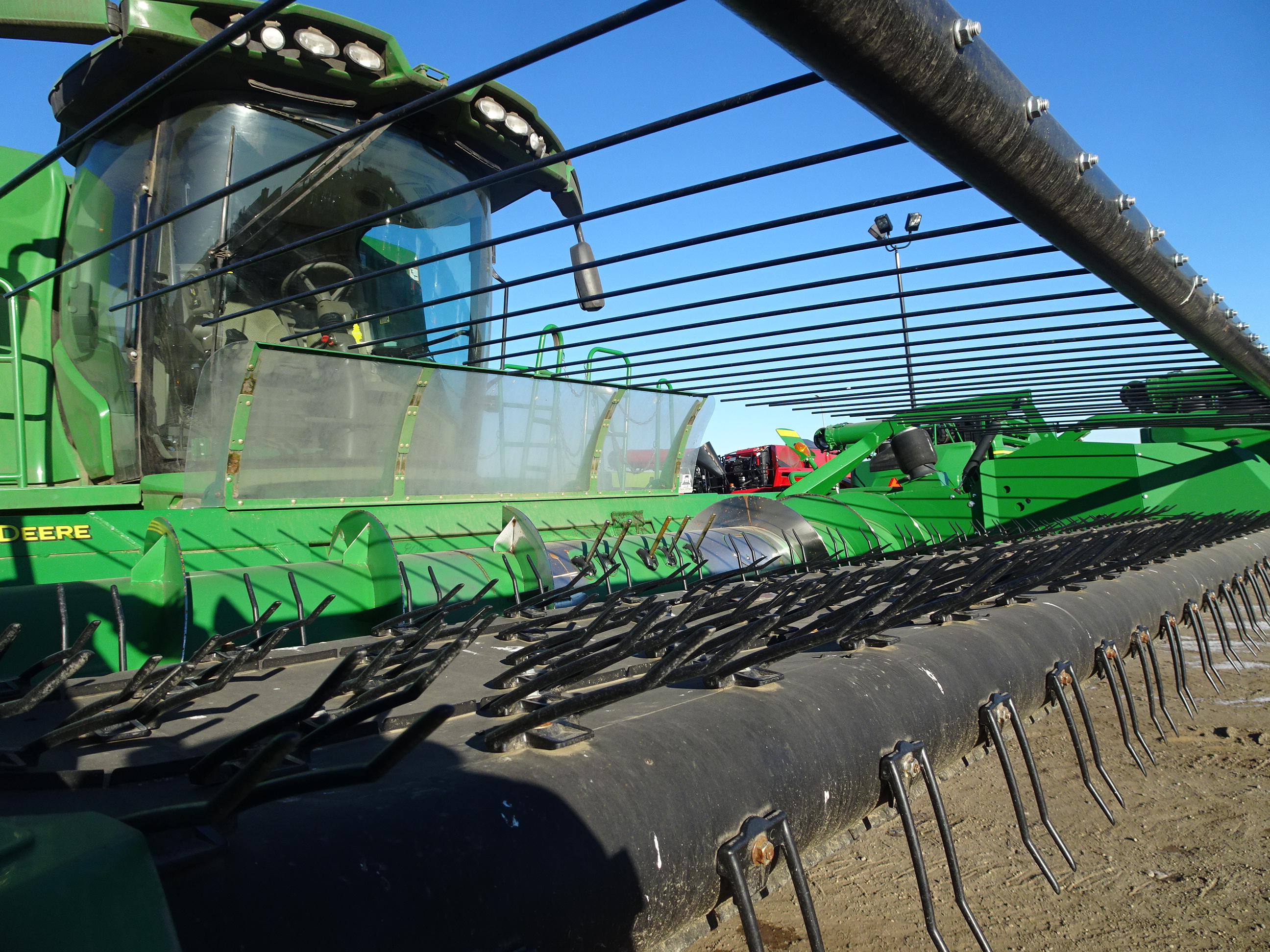 2017 John Deere S680 Combine