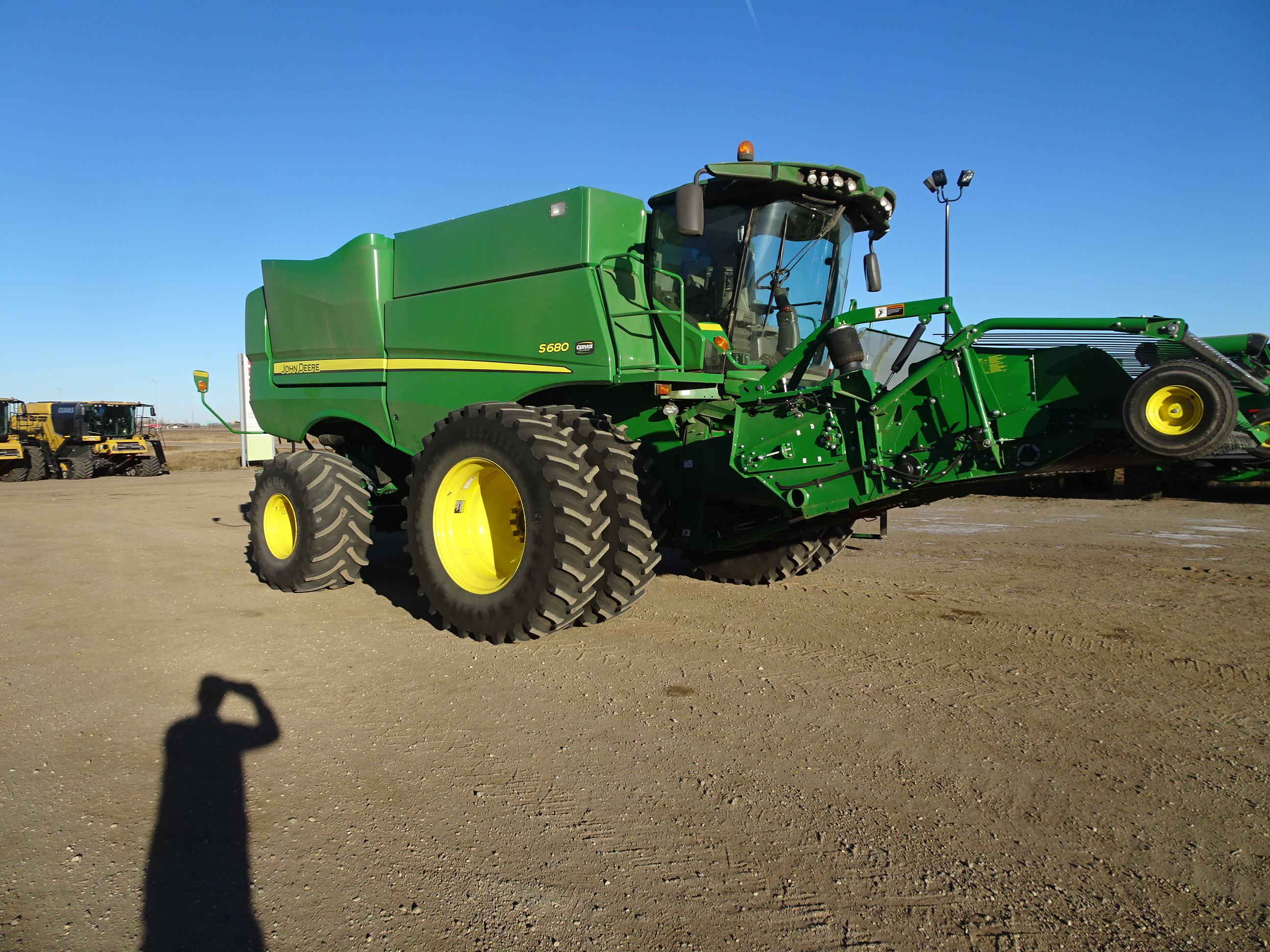 2017 John Deere S680 Combine