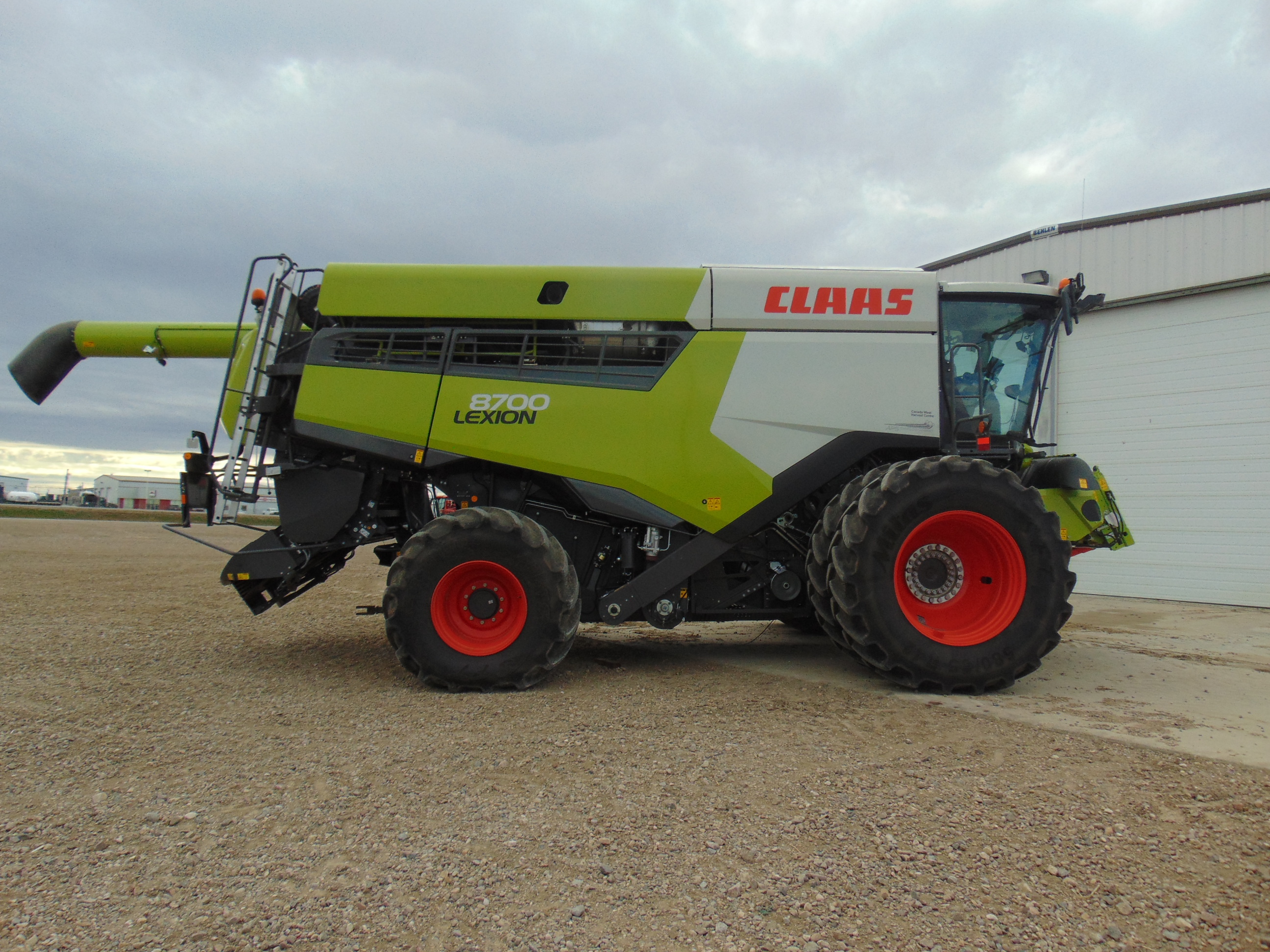 2021 CLAAS 8700 Combine