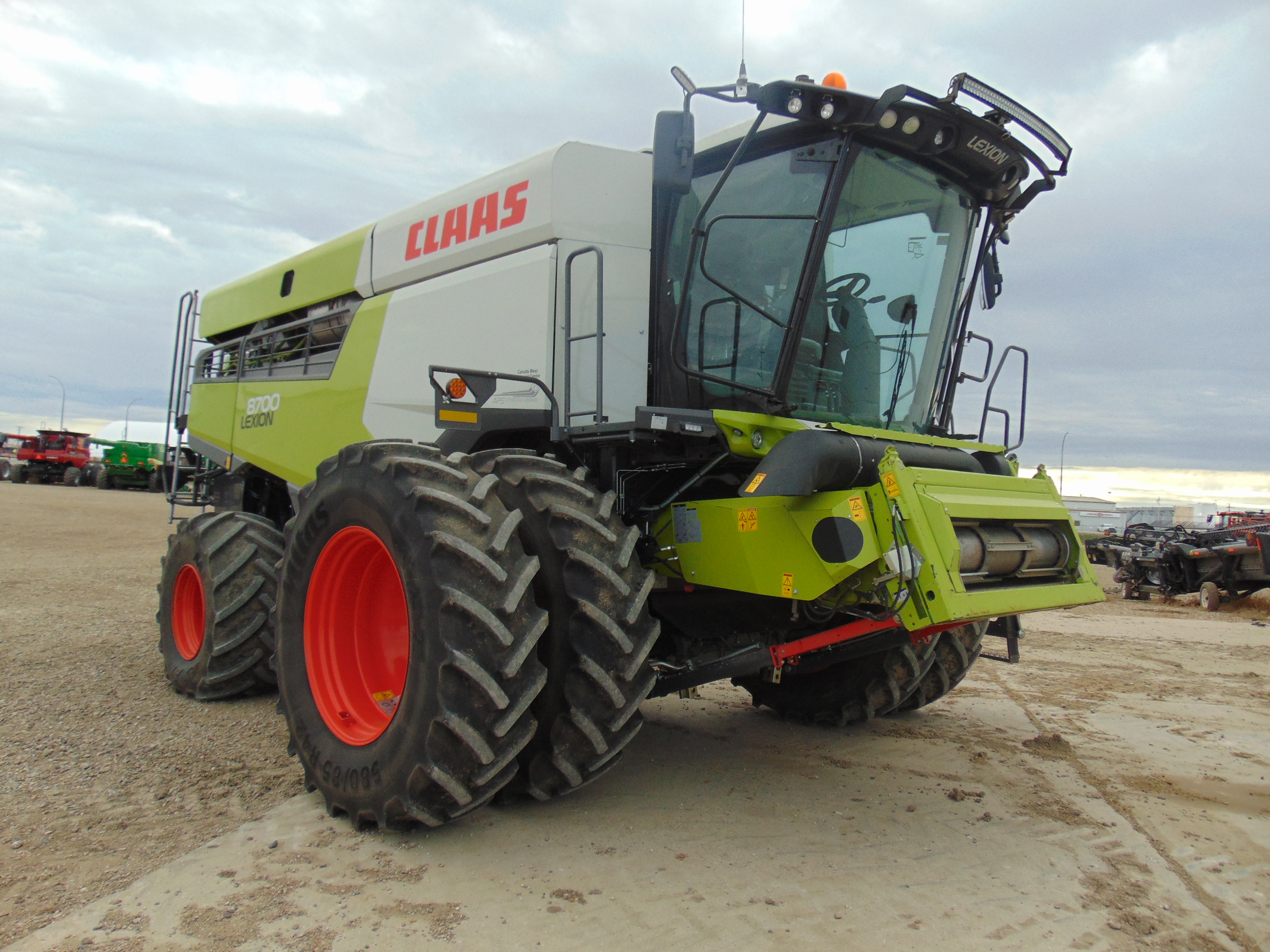 2021 CLAAS 8700 Combine