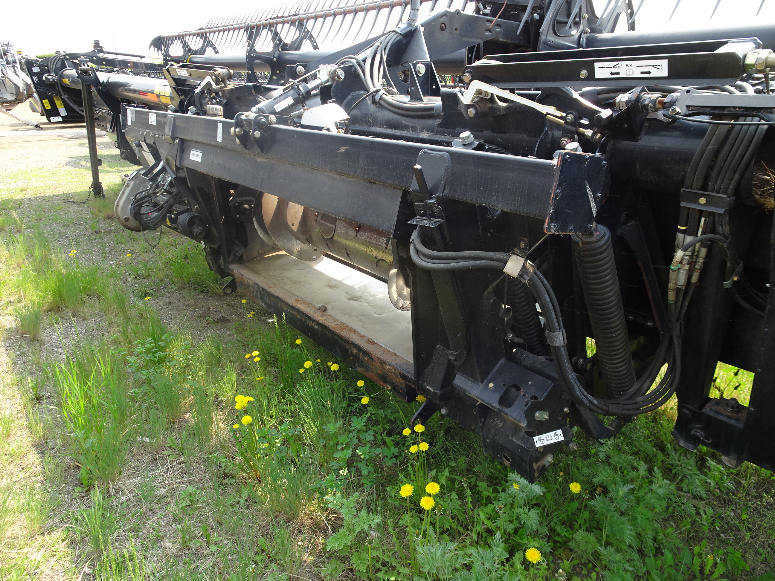 2016 MacDon FD75-45 Header Combine