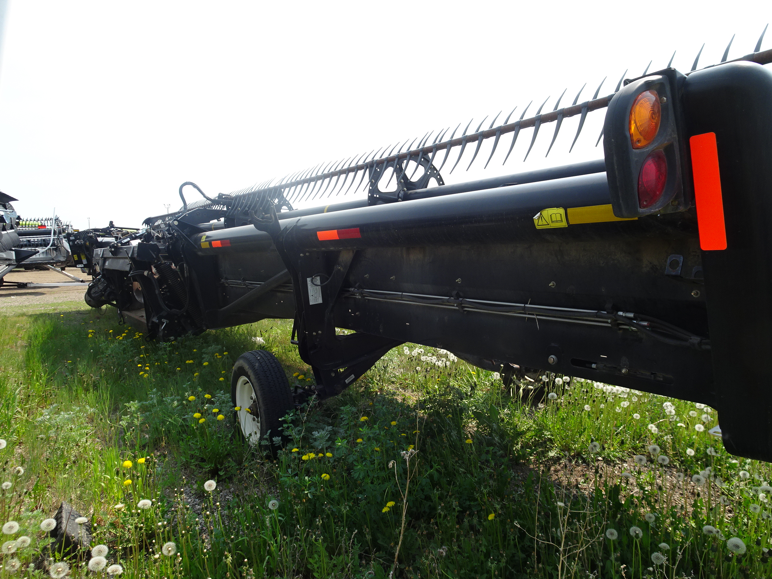 2016 MacDon FD75-45 Header Combine