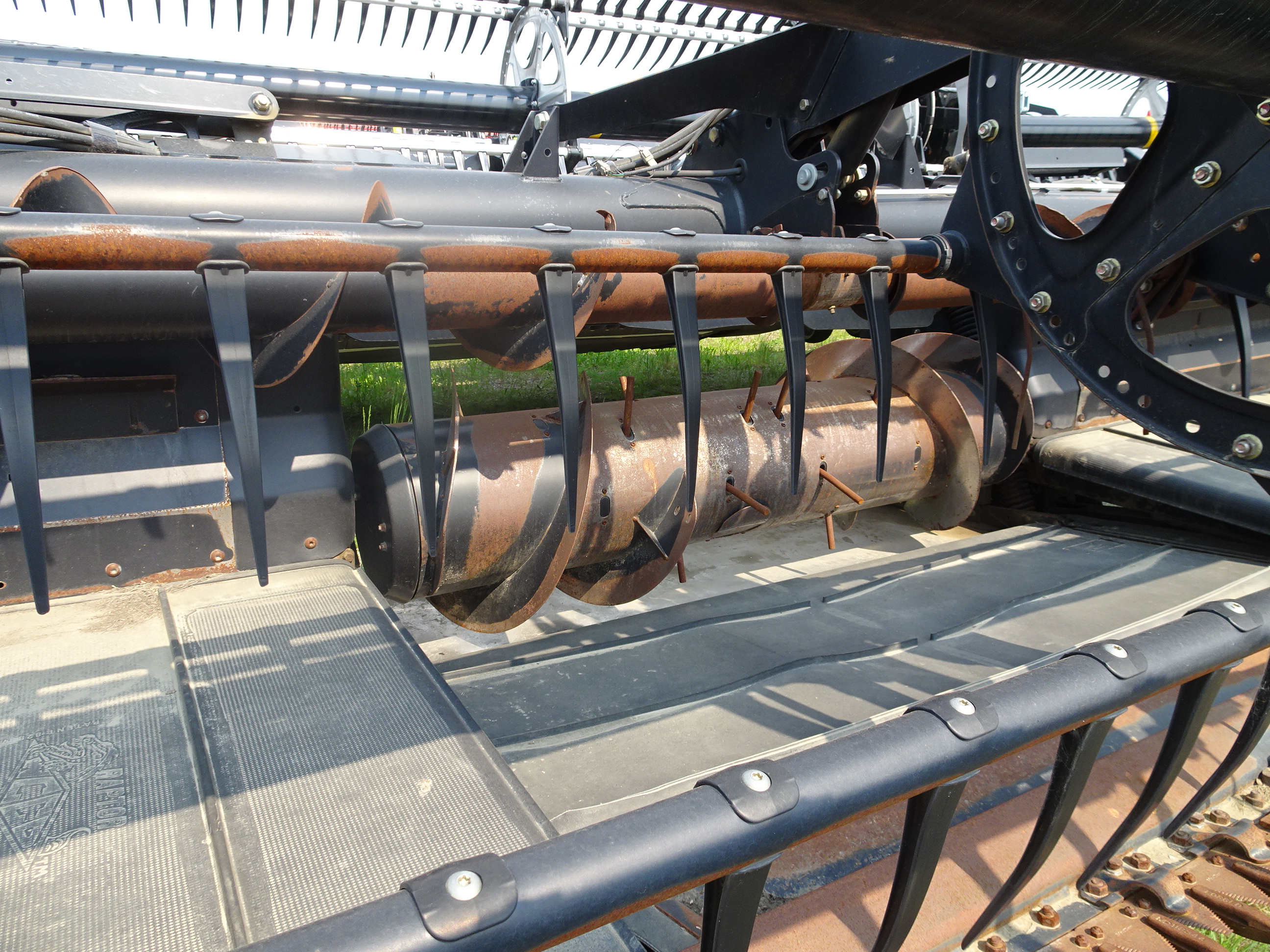 2016 MacDon FD75-45 Header Combine