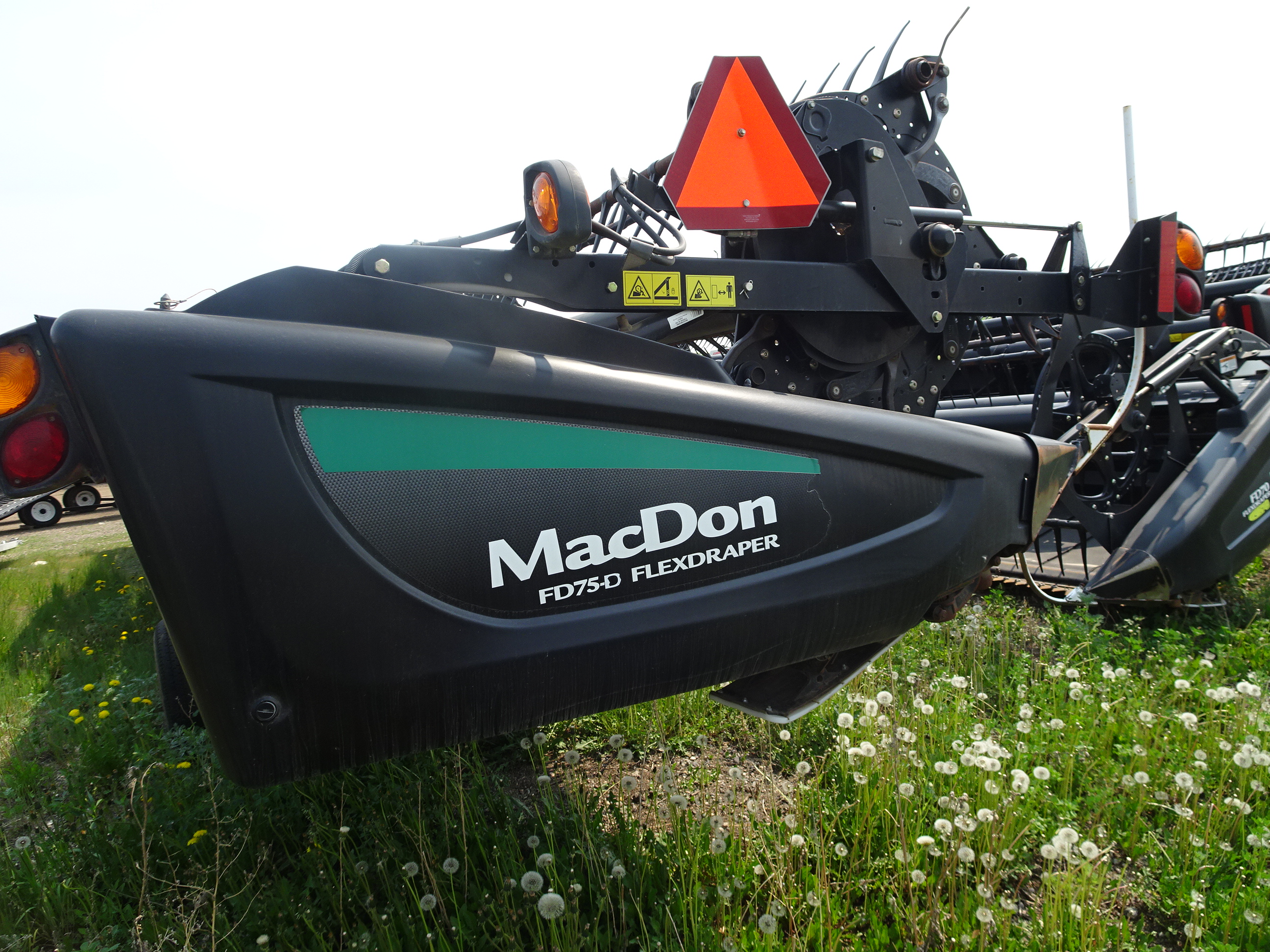 2016 MacDon FD75-45 Header Combine
