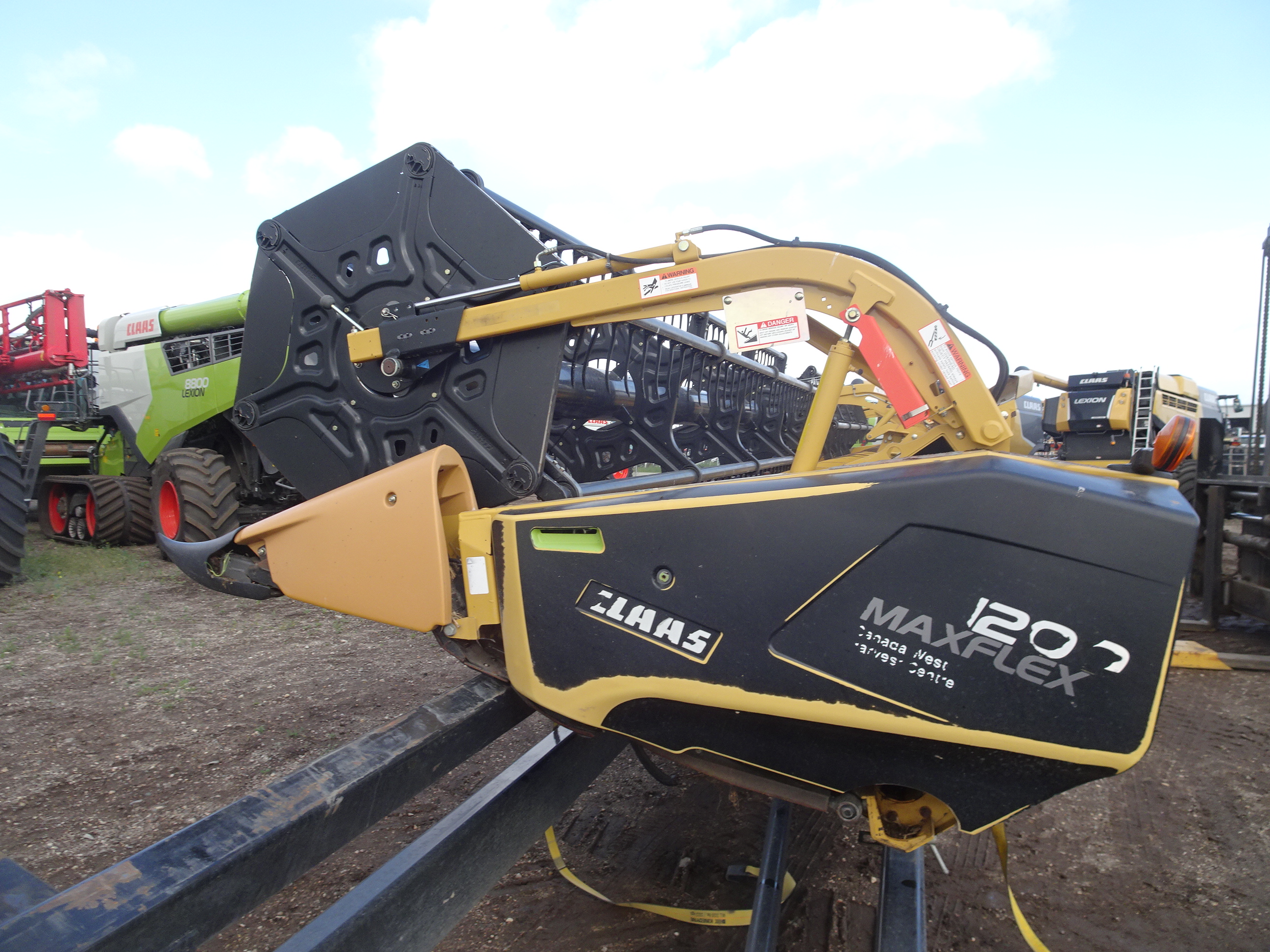 2015 CLAAS Maxflex 1200 Header Combine