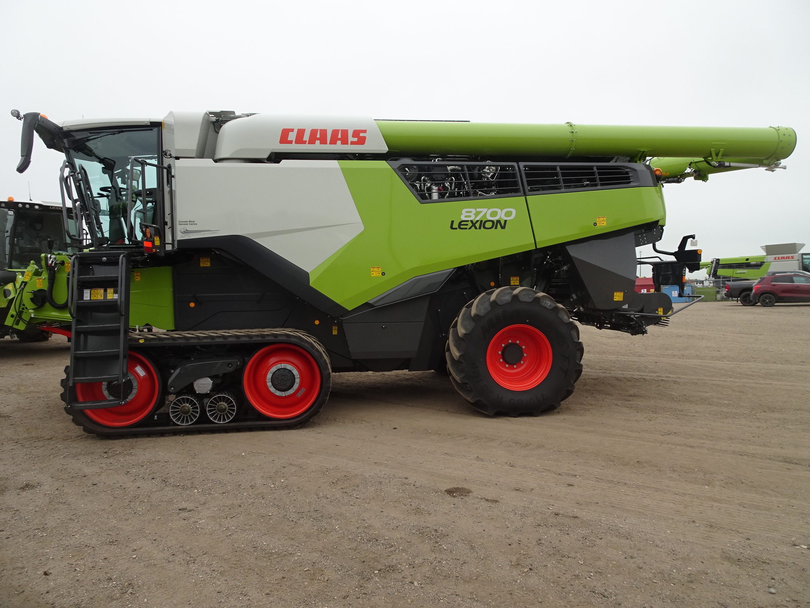 2024 CLAAS 8700TT Combine