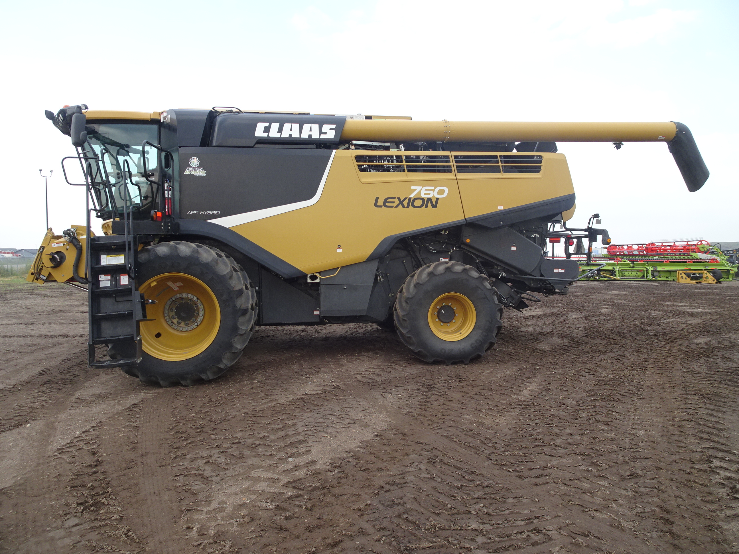 2019 CLAAS 760 Combine