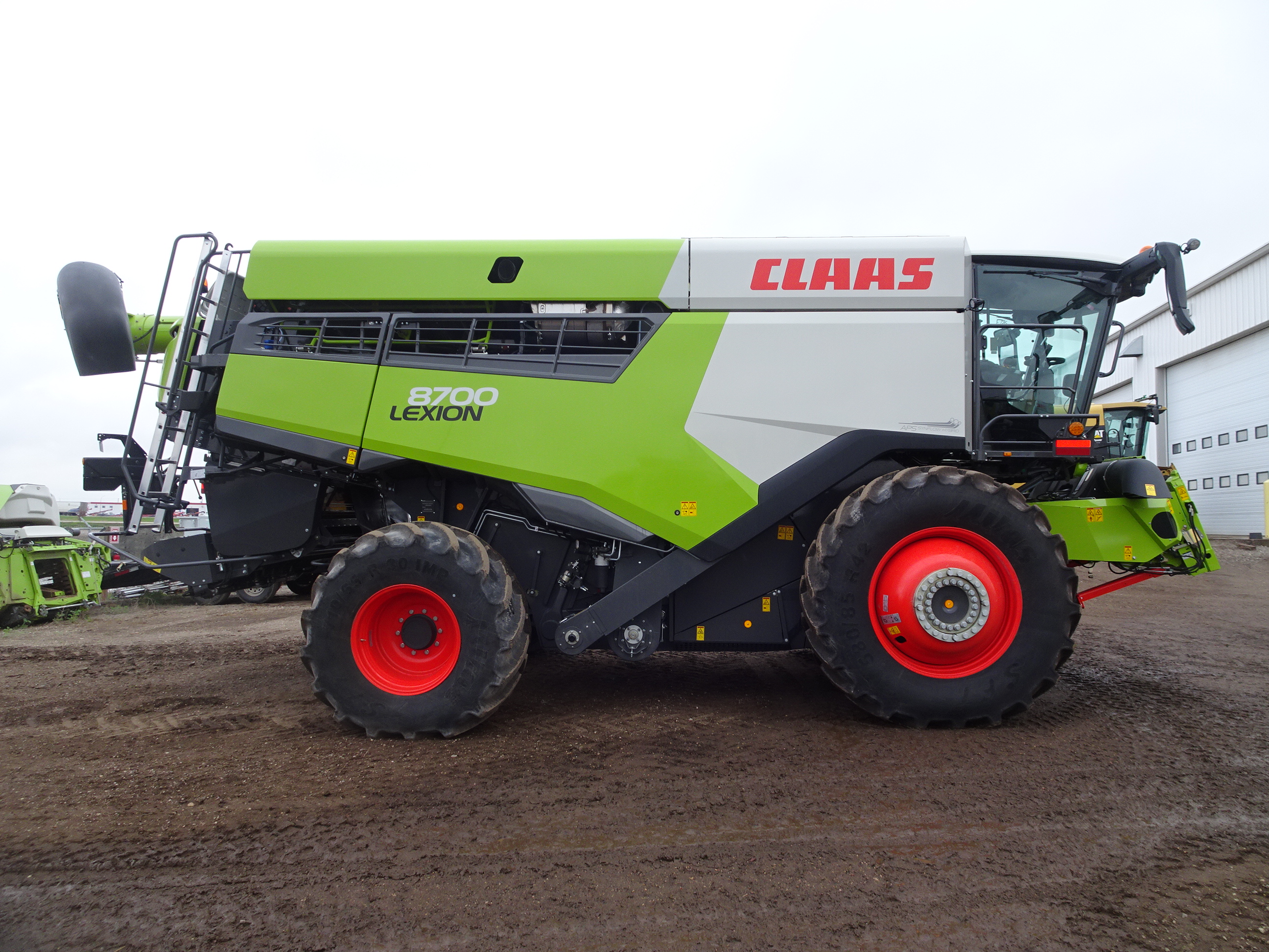 2024 CLAAS 8700 Combine