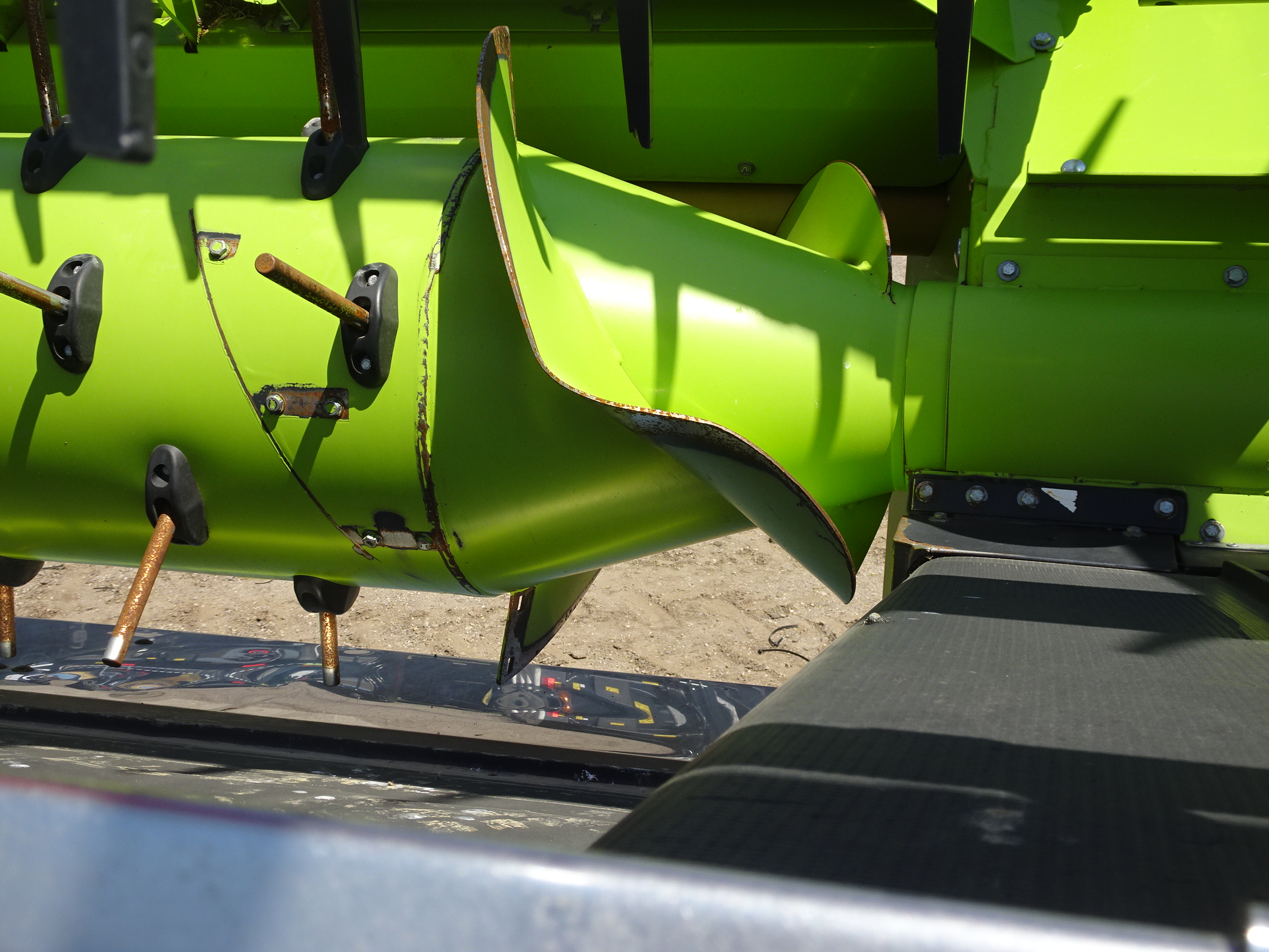 2023 CLAAS Convio Flex 1380 Header Combine