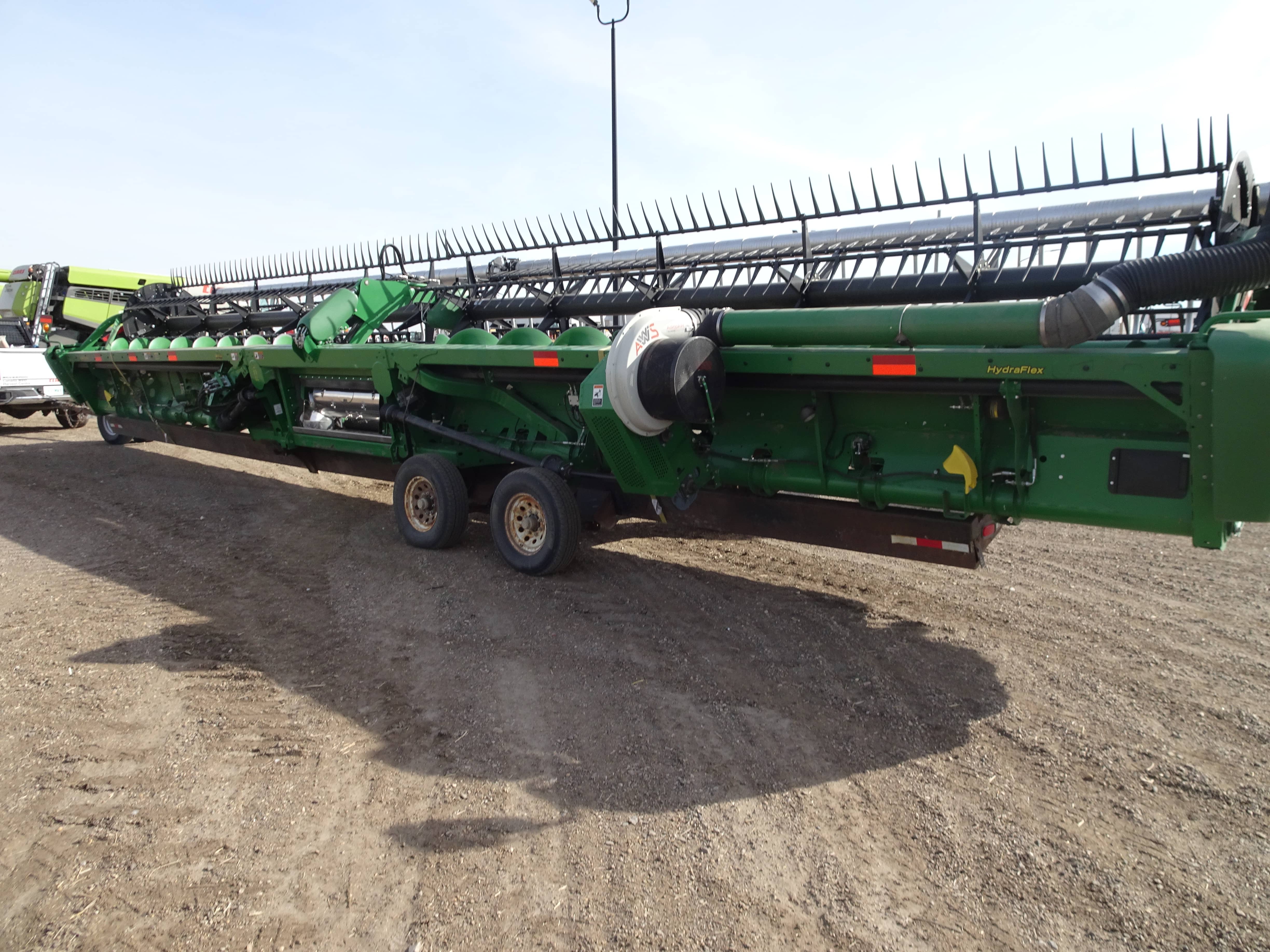 2020 John Deere 745FD Header Combine