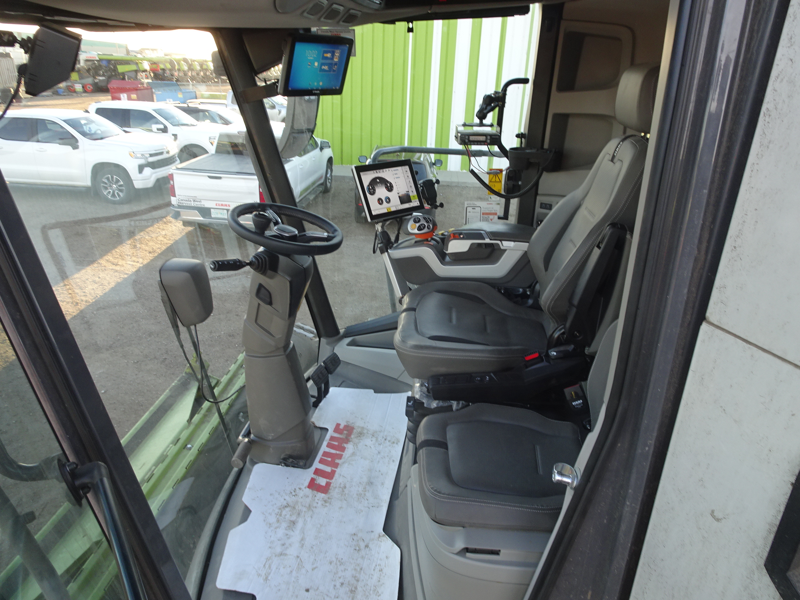 2024 CLAAS 8600 Combine